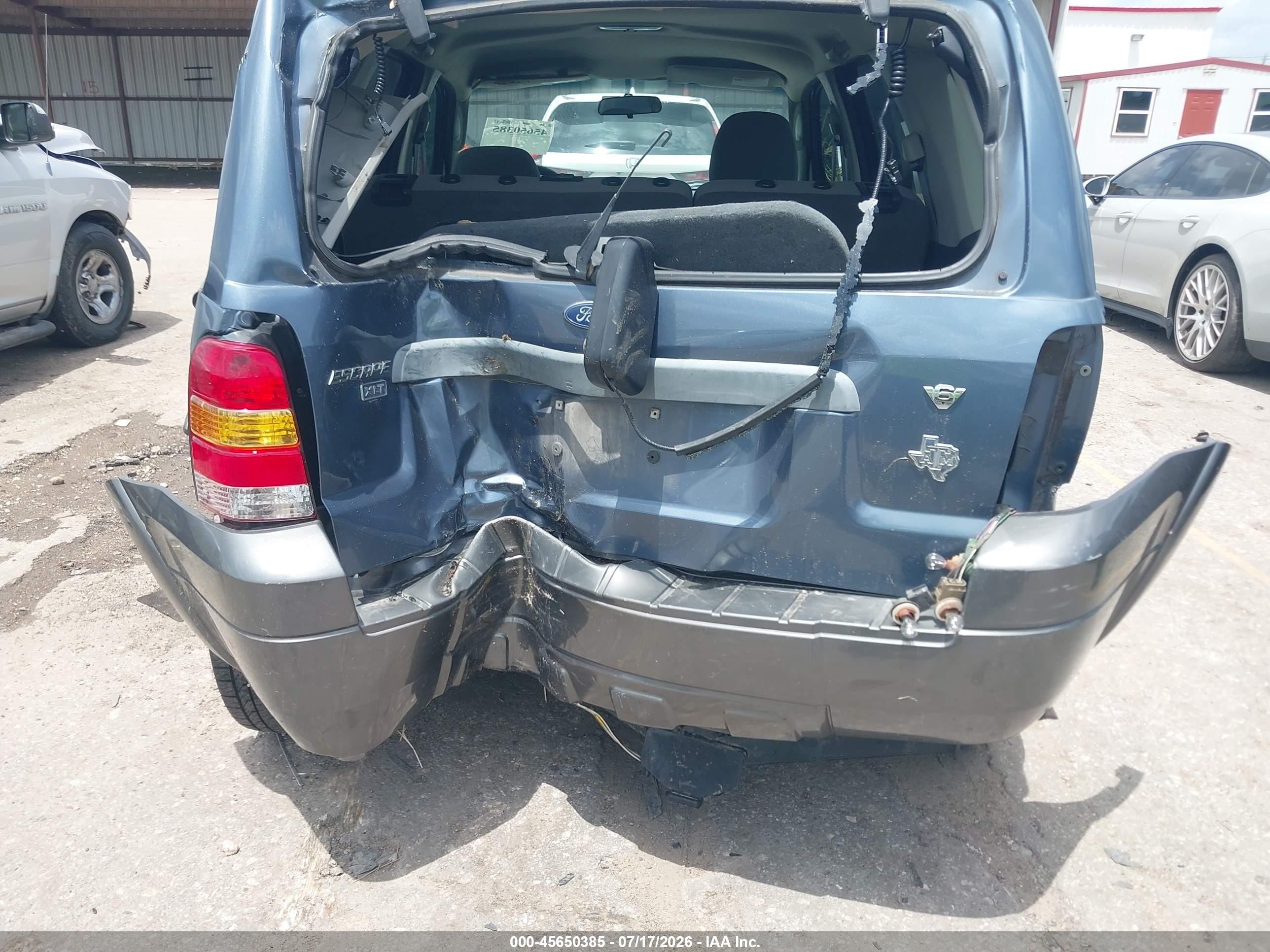 2005 Ford Escape Xlt Синий vin: 1FMYU03165KB77333