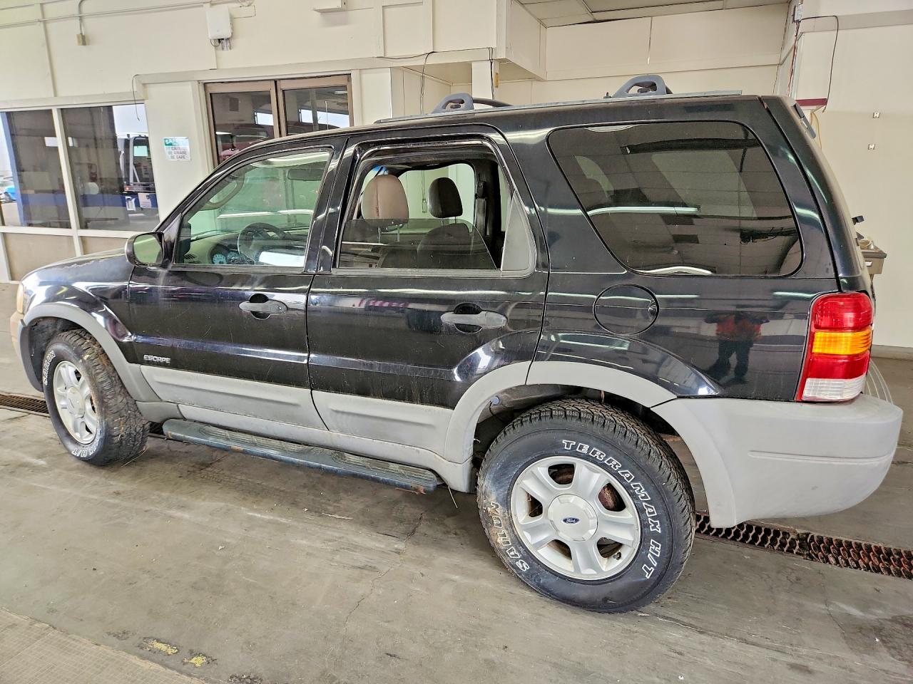 2002 Ford Escape Xlt Black vin: 1FMYU03172KC10819