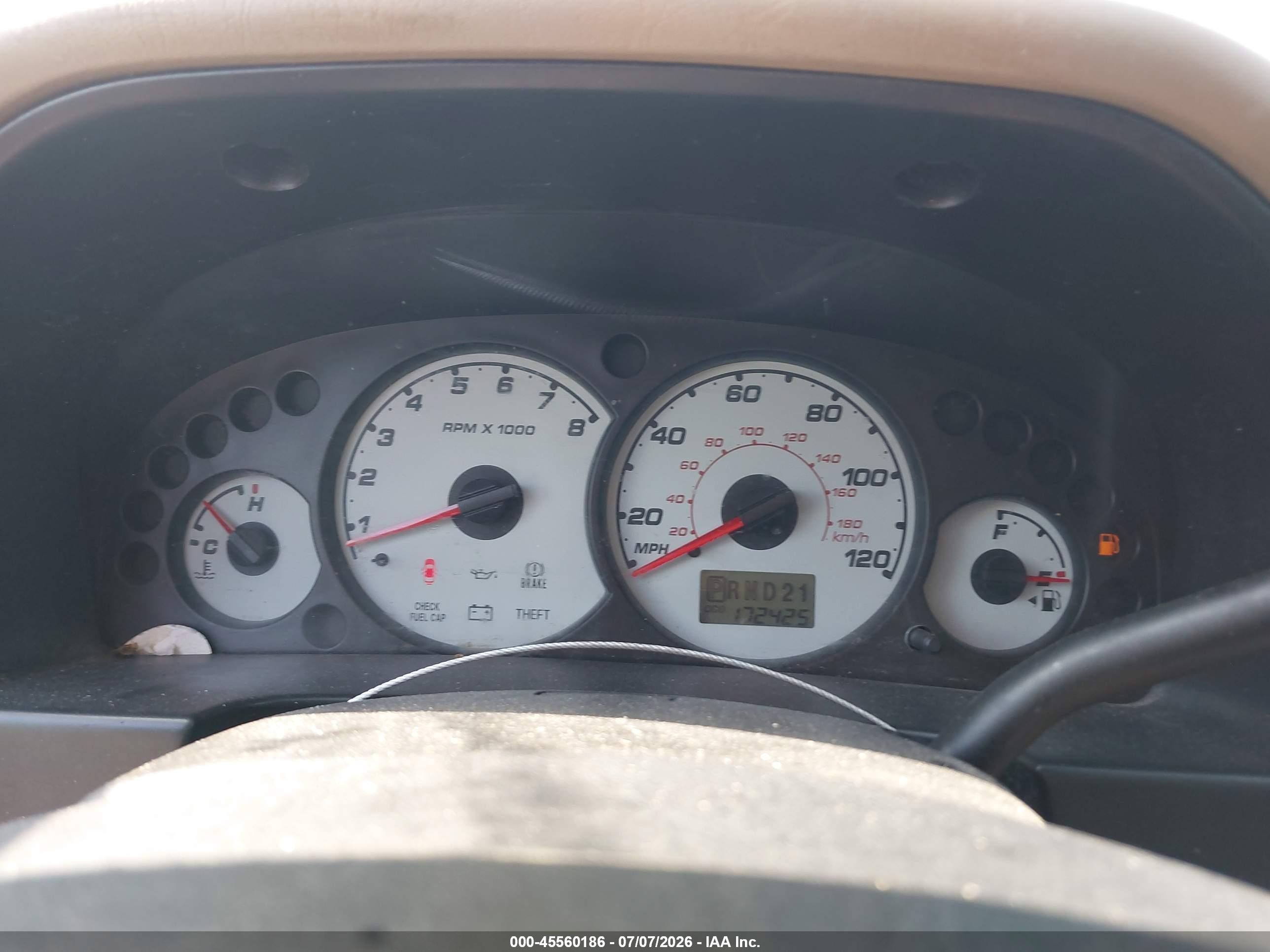 2003 Ford Escape Xlt Белый vin: 1FMYU03173KB34682