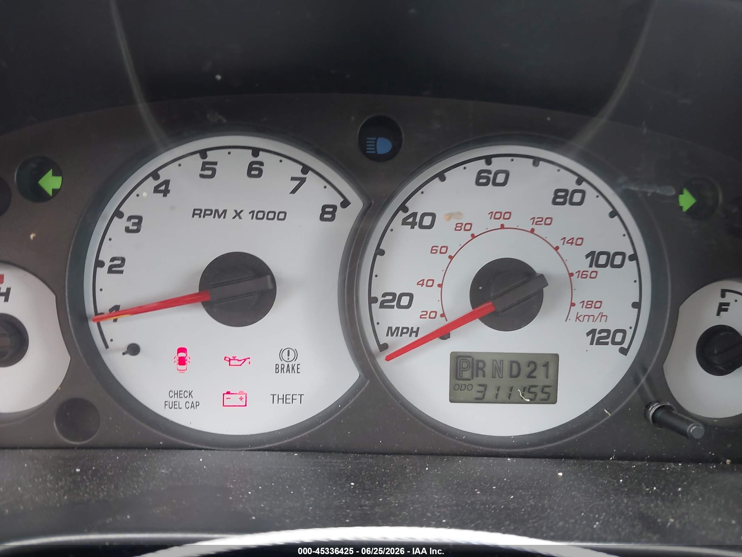 2004 Ford Escape Xlt White vin: 1FMYU03174KA80852