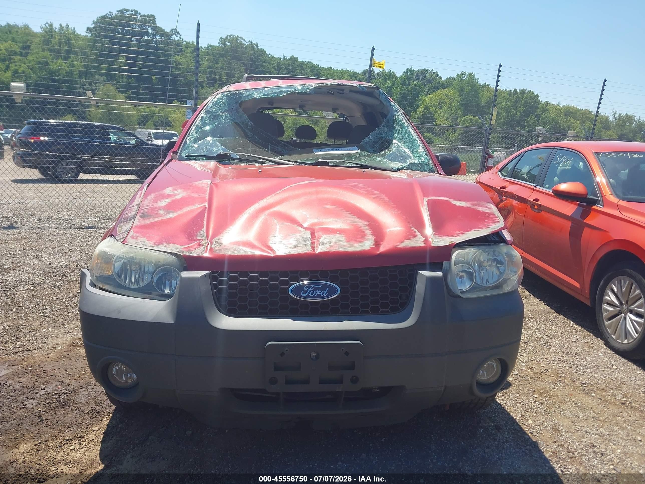 2005 Ford Escape Xlt Red vin: 1FMYU03175DA06417