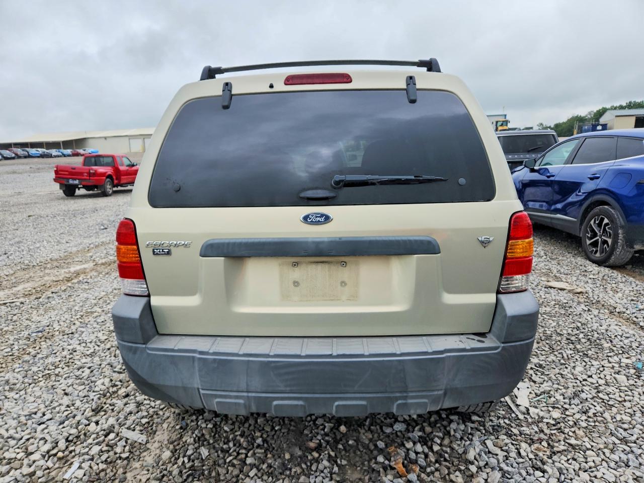 2005 Ford Escape Xlt Tan vin: 1FMYU03175KB46138