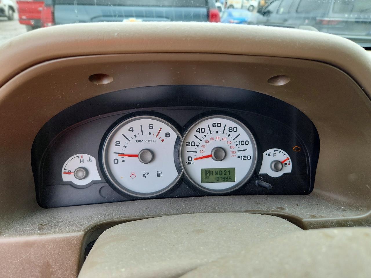 2005 Ford Escape Xlt Tan vin: 1FMYU03175KB46138