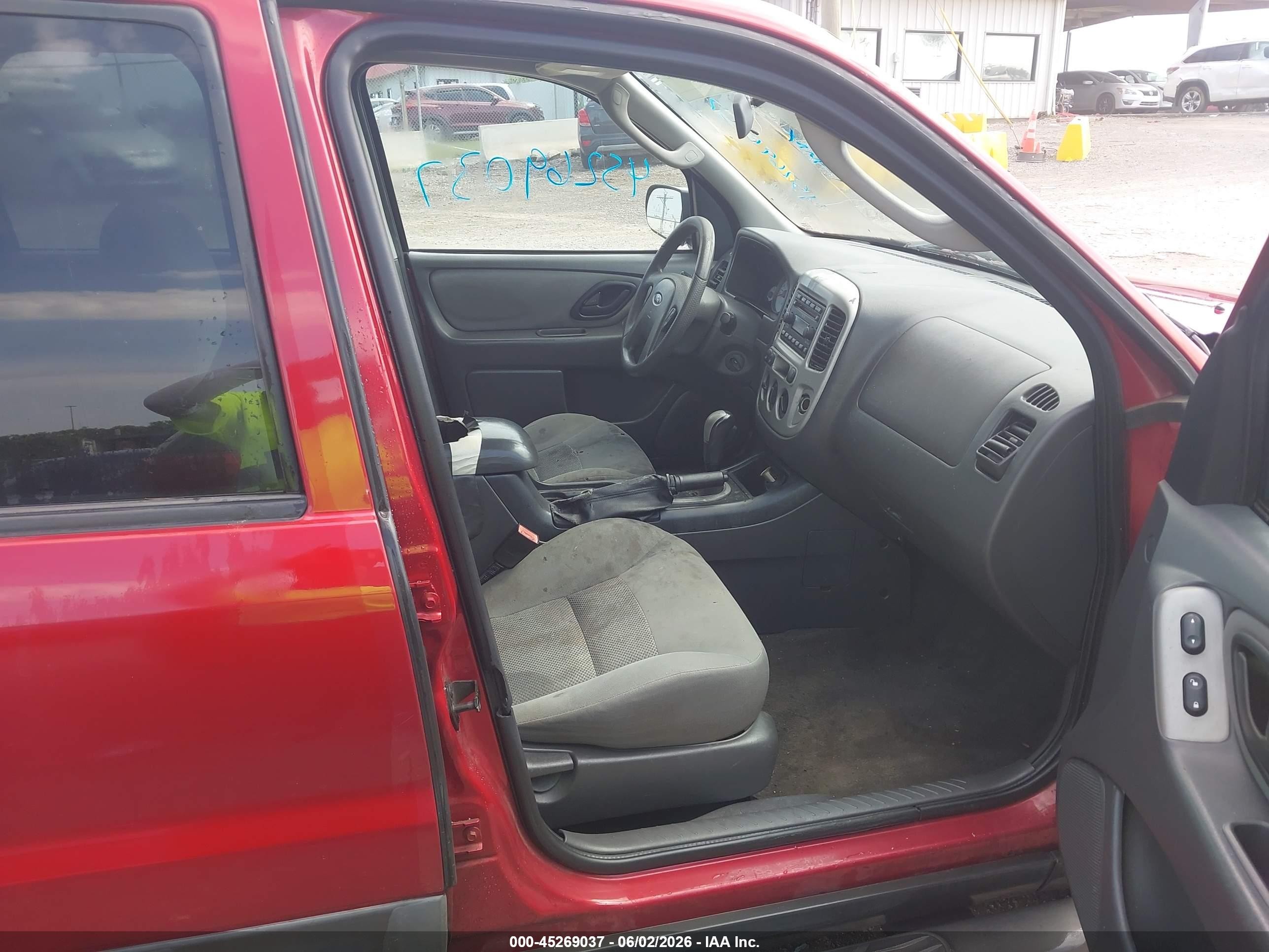 2006 Ford Escape   Красный vin: 1FMYU03176KB37666
