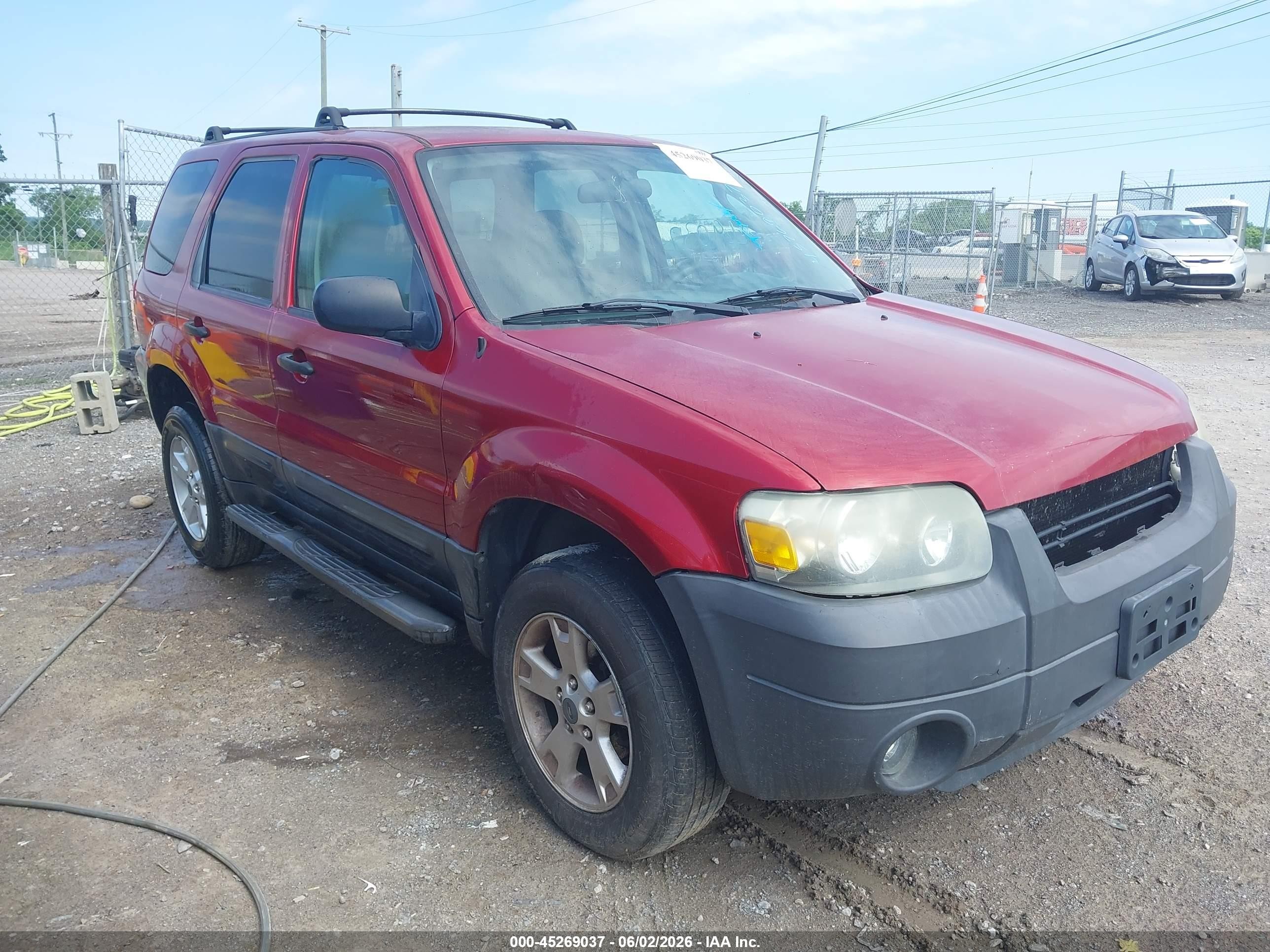 2006 Ford Escape   Красный vin: 1FMYU03176KB37666