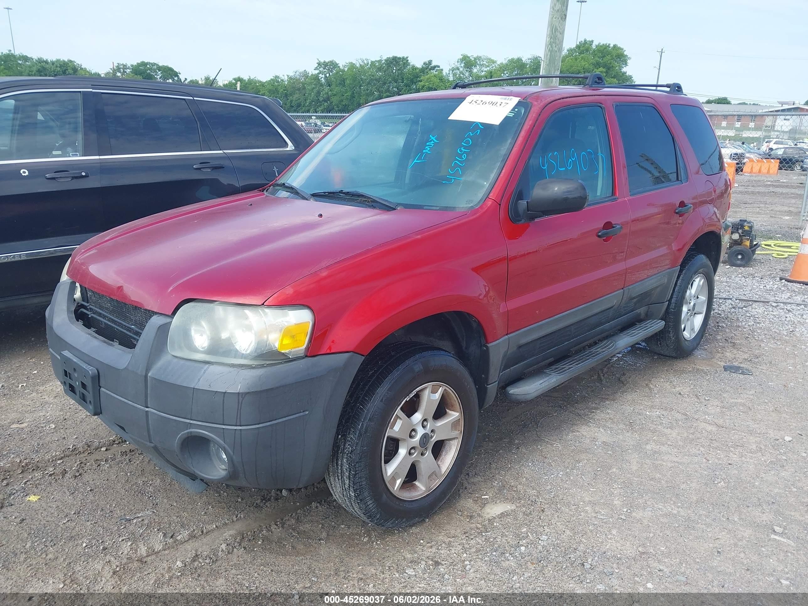 2006 Ford Escape   Красный vin: 1FMYU03176KB37666