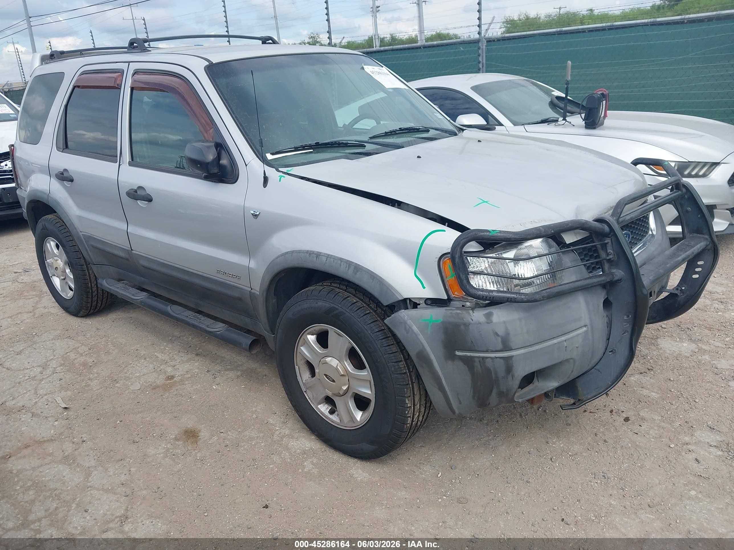 2002 Ford Escape Xlt Silver vin: 1FMYU03182KA38767