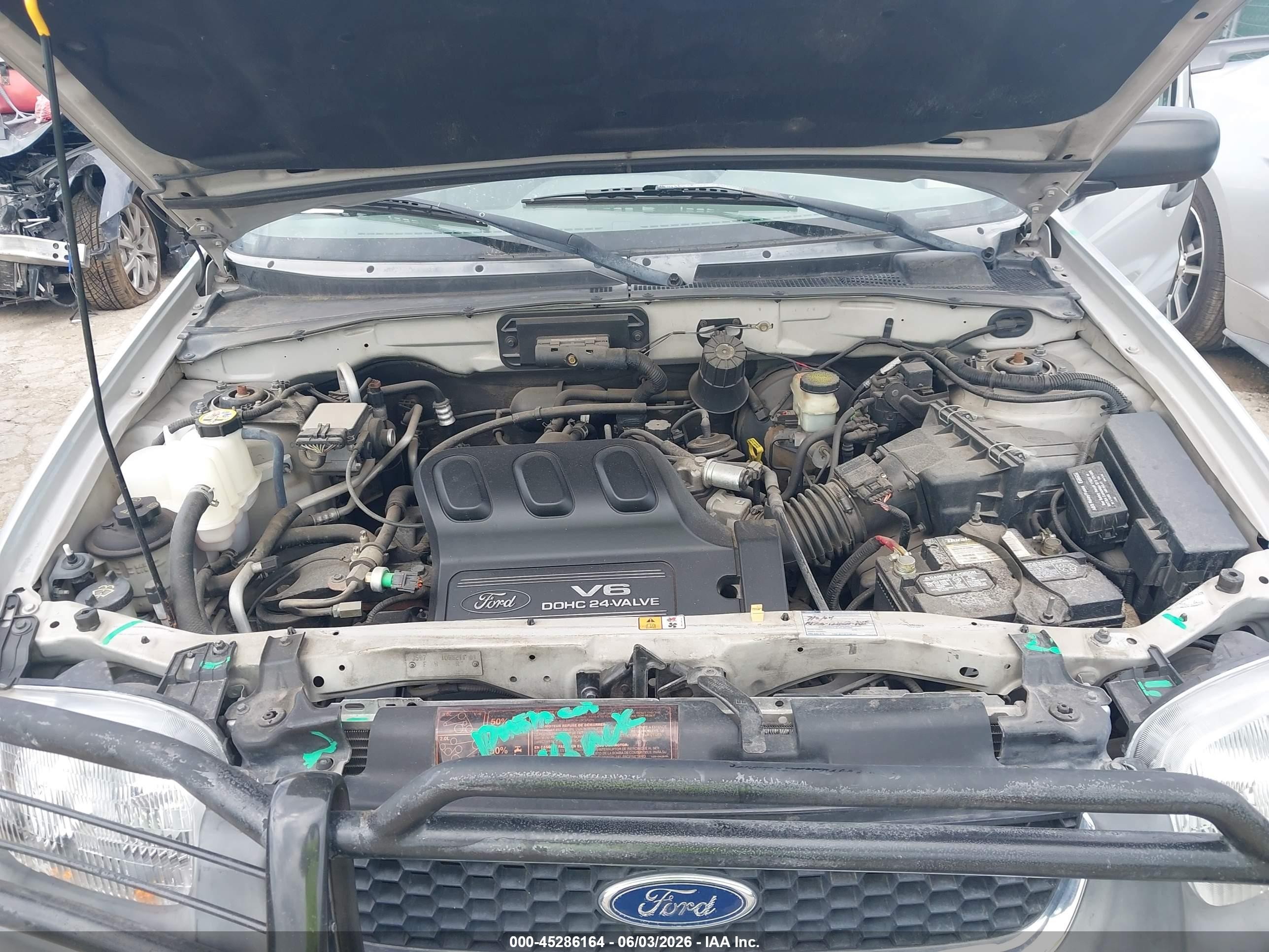 2002 Ford Escape Xlt Silver vin: 1FMYU03182KA38767