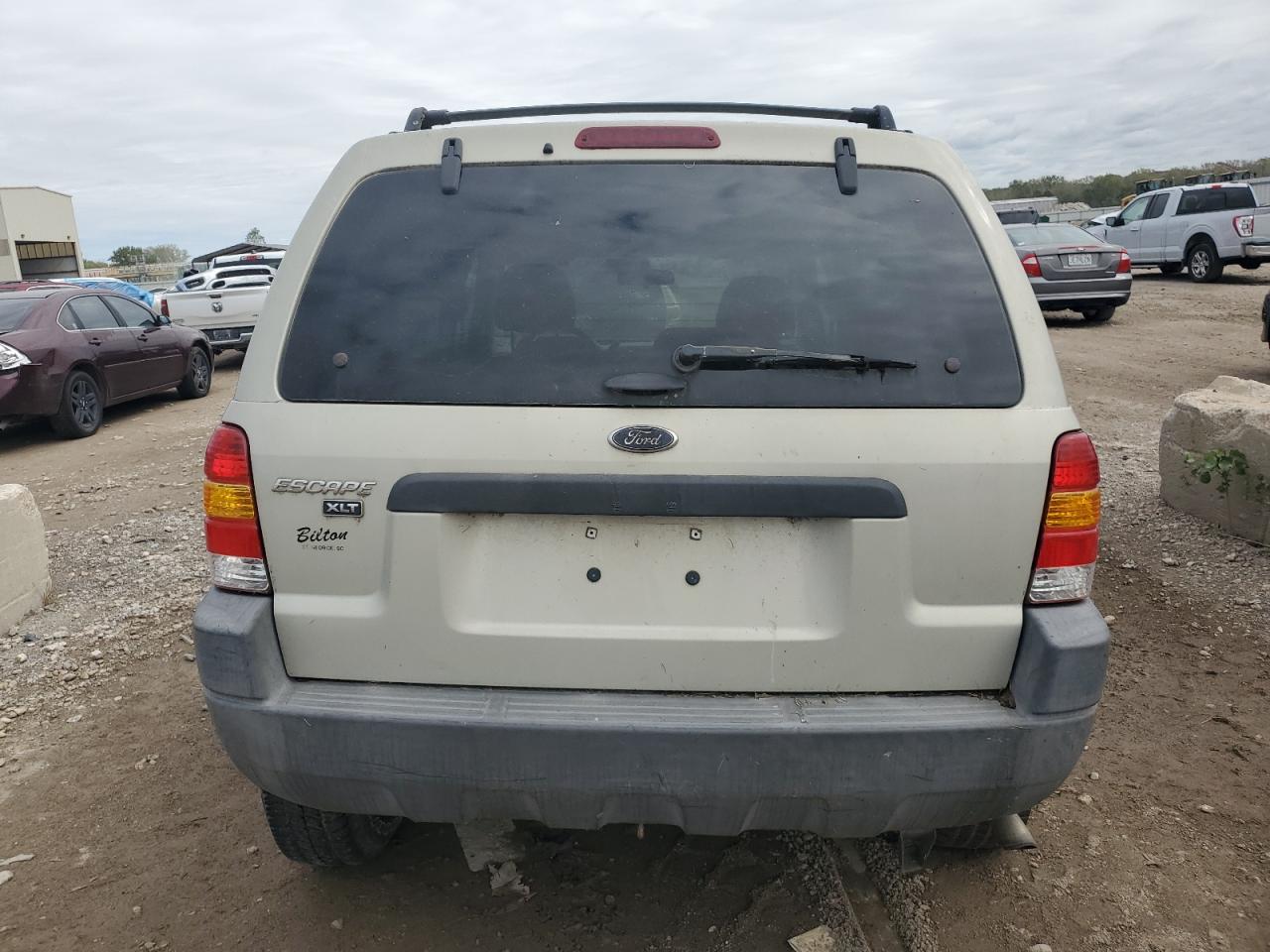 2004 Ford Escape Xlt Серый vin: 1FMYU03184KA27318
