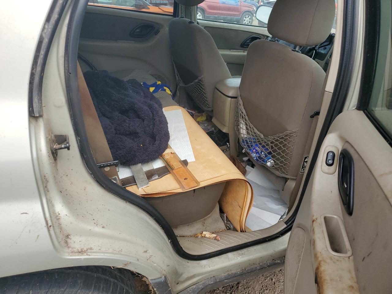 2004 Ford Escape Xlt Серый vin: 1FMYU03184KA27318