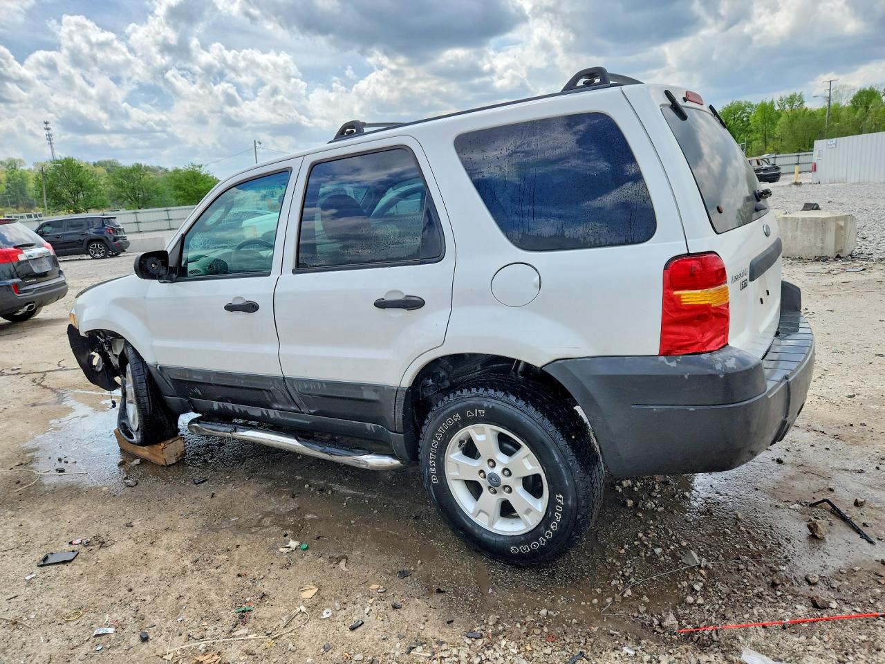 2005 Ford Escape Xlt White vin: 1FMYU03185DA17720