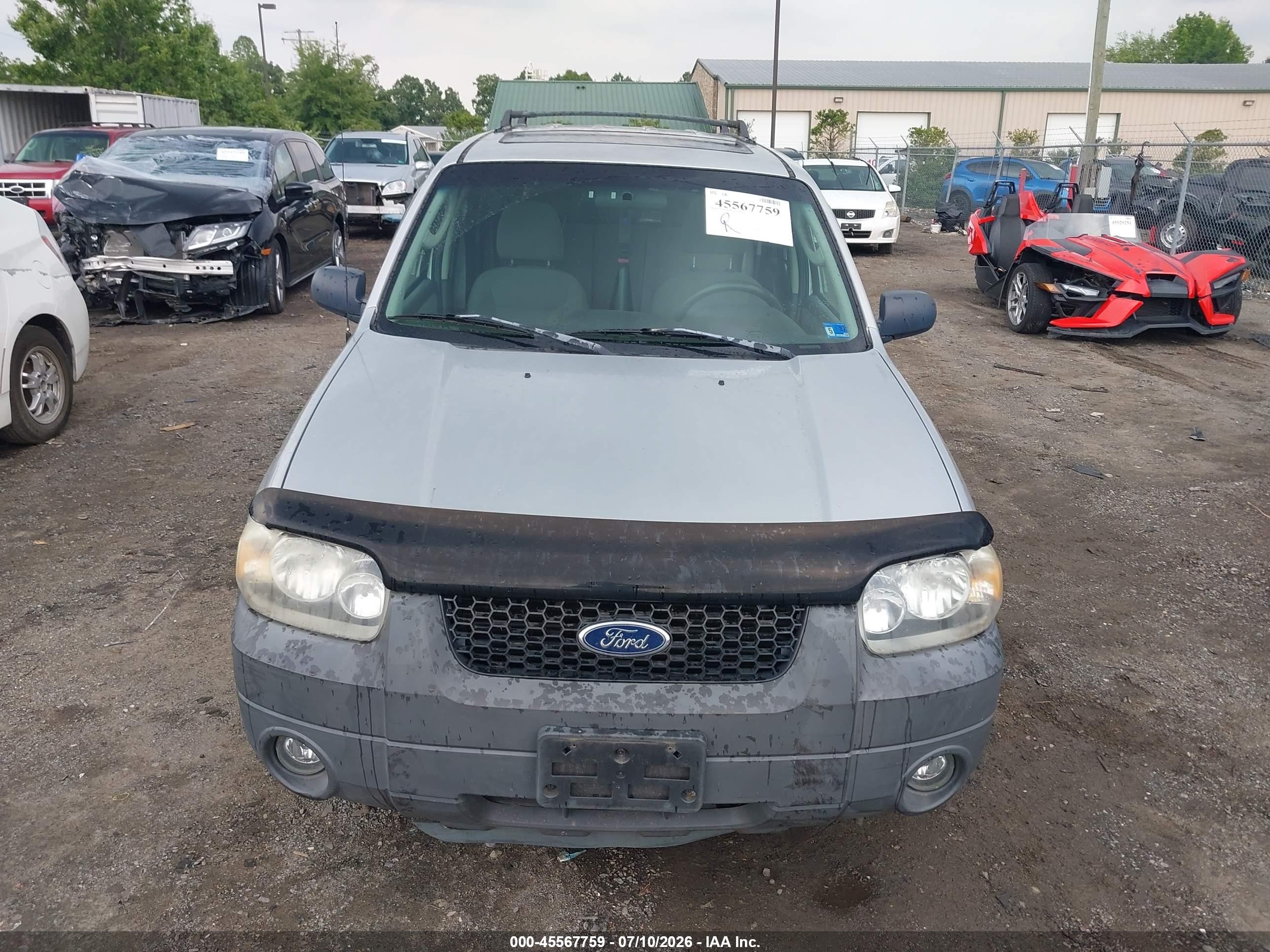 2005 Ford Escape Xlt Silver vin: 1FMYU03185KB28666
