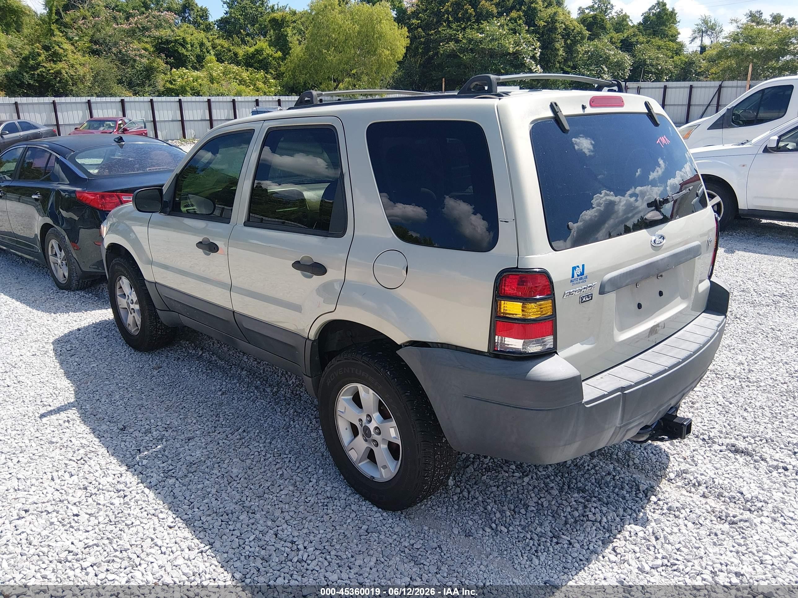 2005 Ford Escape Xlt Silver vin: 1FMYU03185KD74049