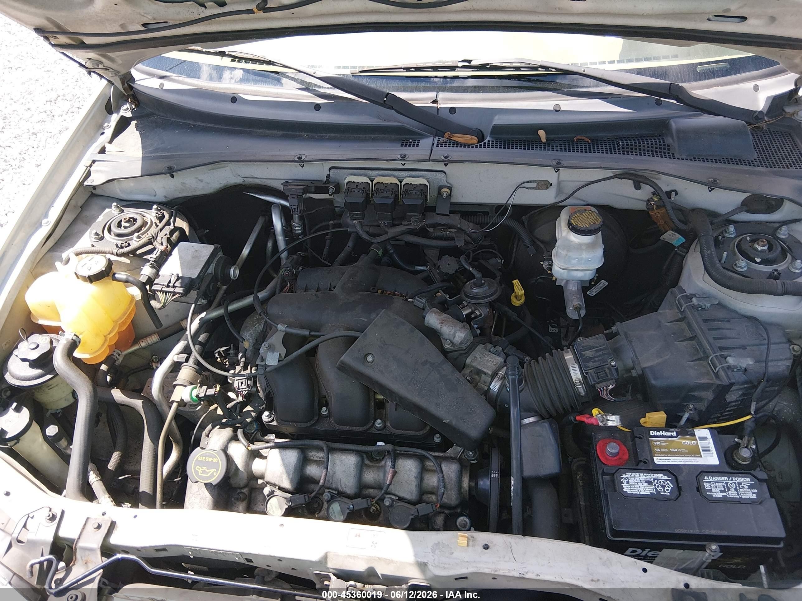 2005 Ford Escape Xlt Silver vin: 1FMYU03185KD74049