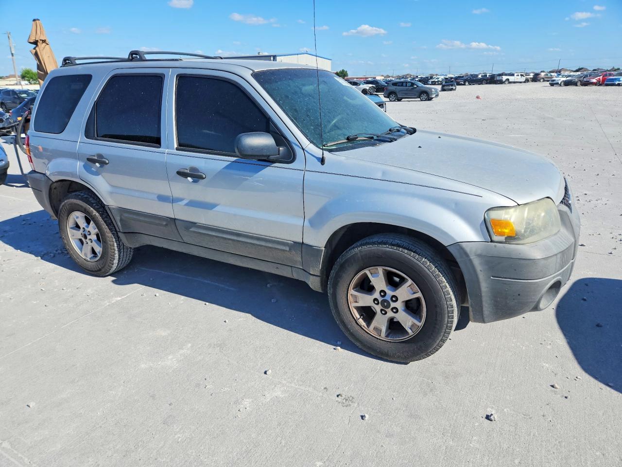 2007 Ford Escape Xlt Silver vin: 1FMYU03187KB17993