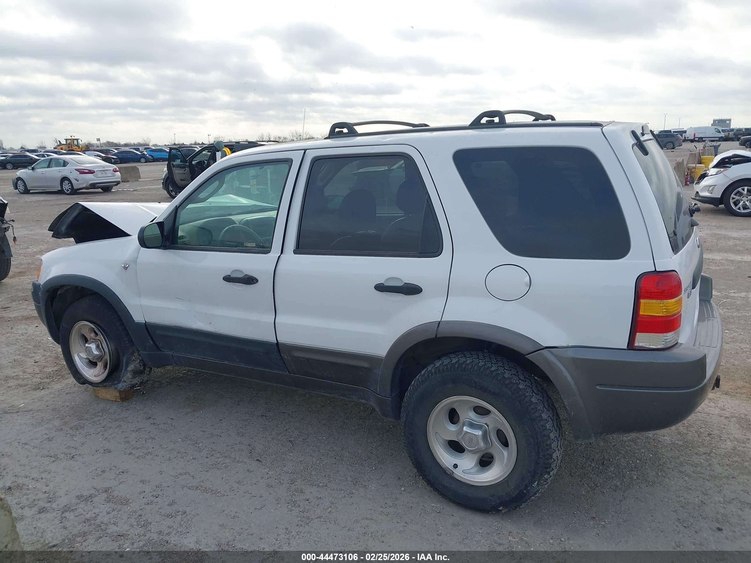2003 Ford Escape Xlt White vin: 1FMYU03193KC36551