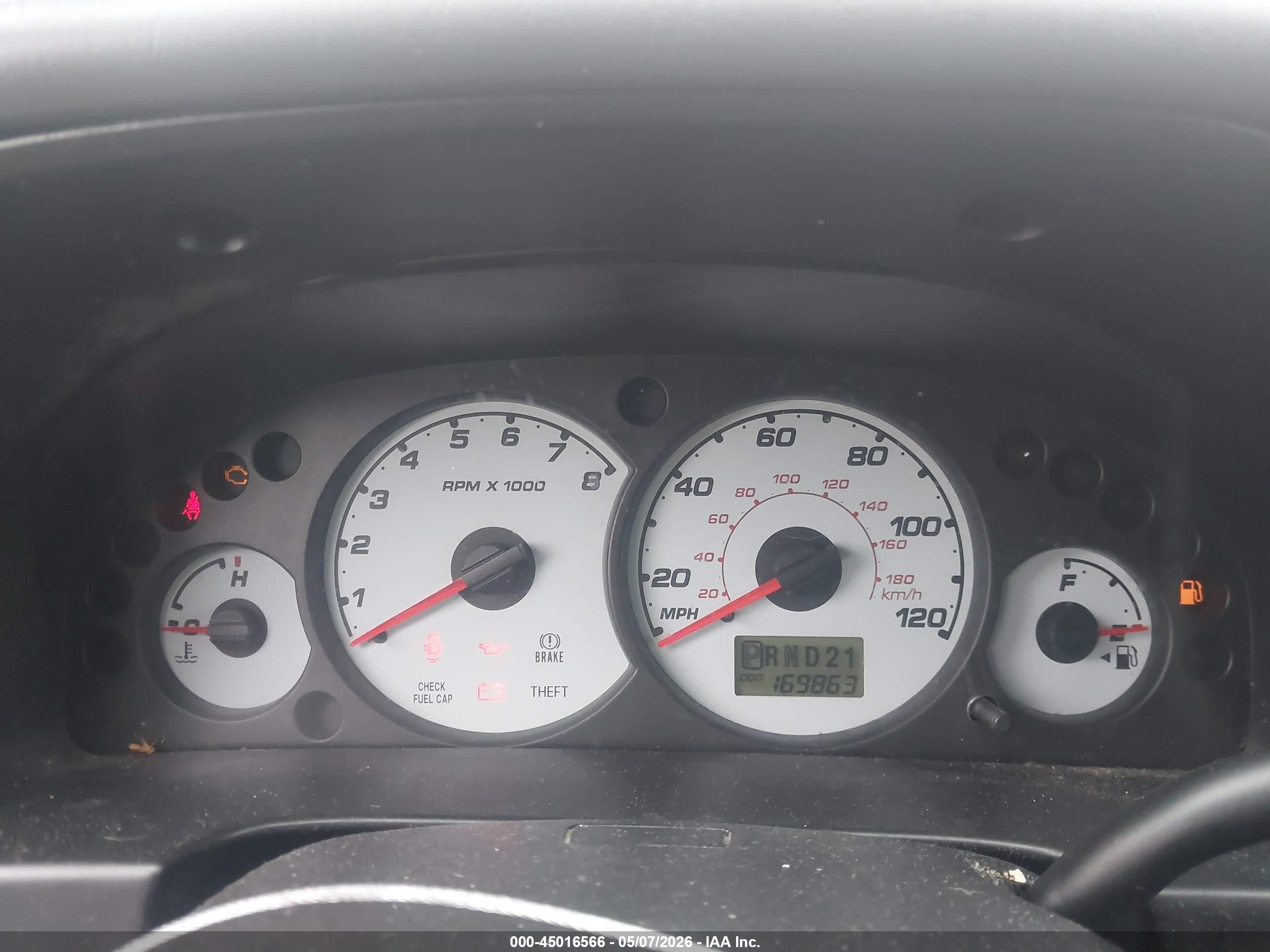 2004 Ford Escape Xlt White vin: 1FMYU03194KA63759