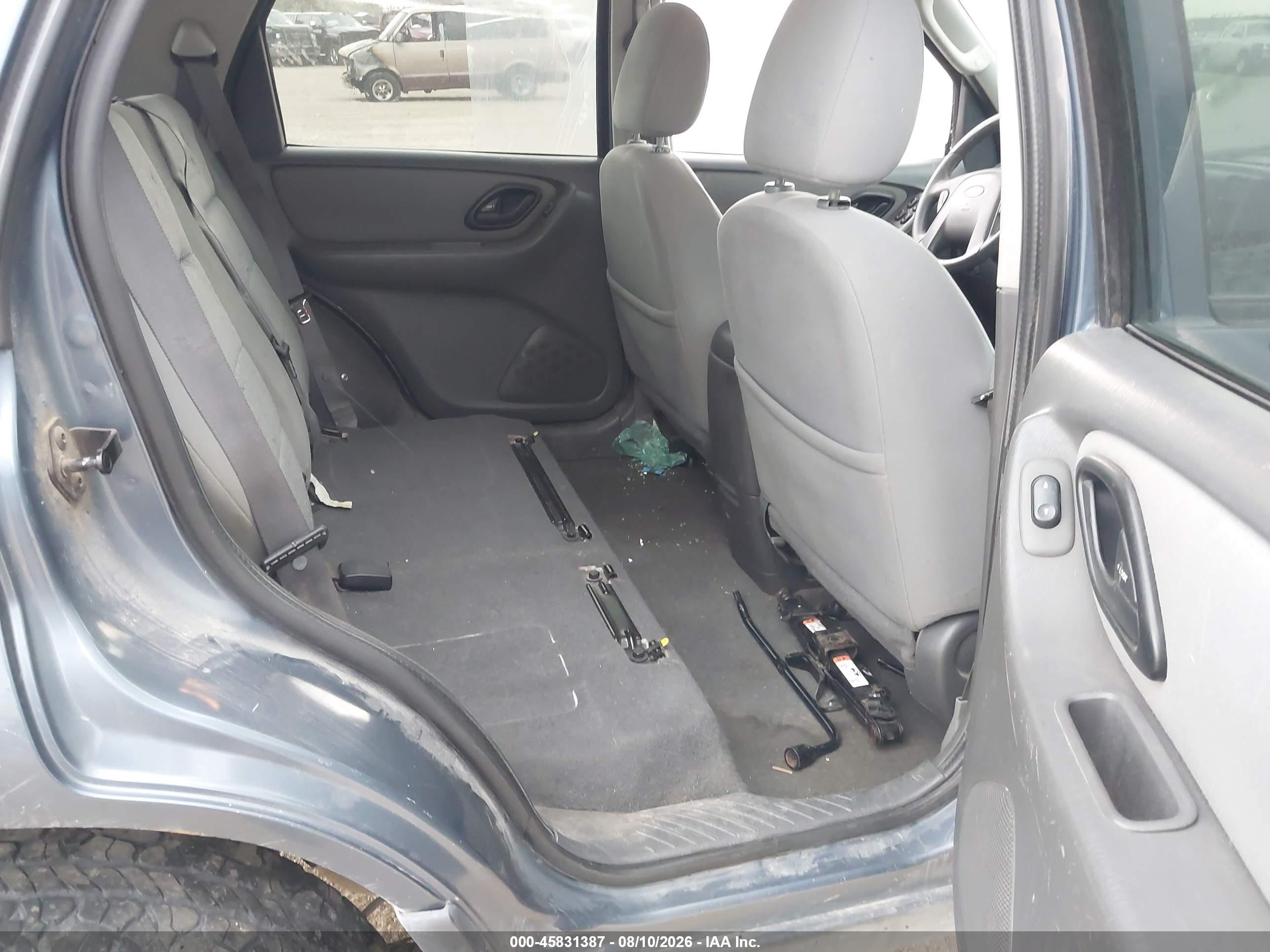 2005 Ford Escape Xlt Blue vin: 1FMYU03195KA47241