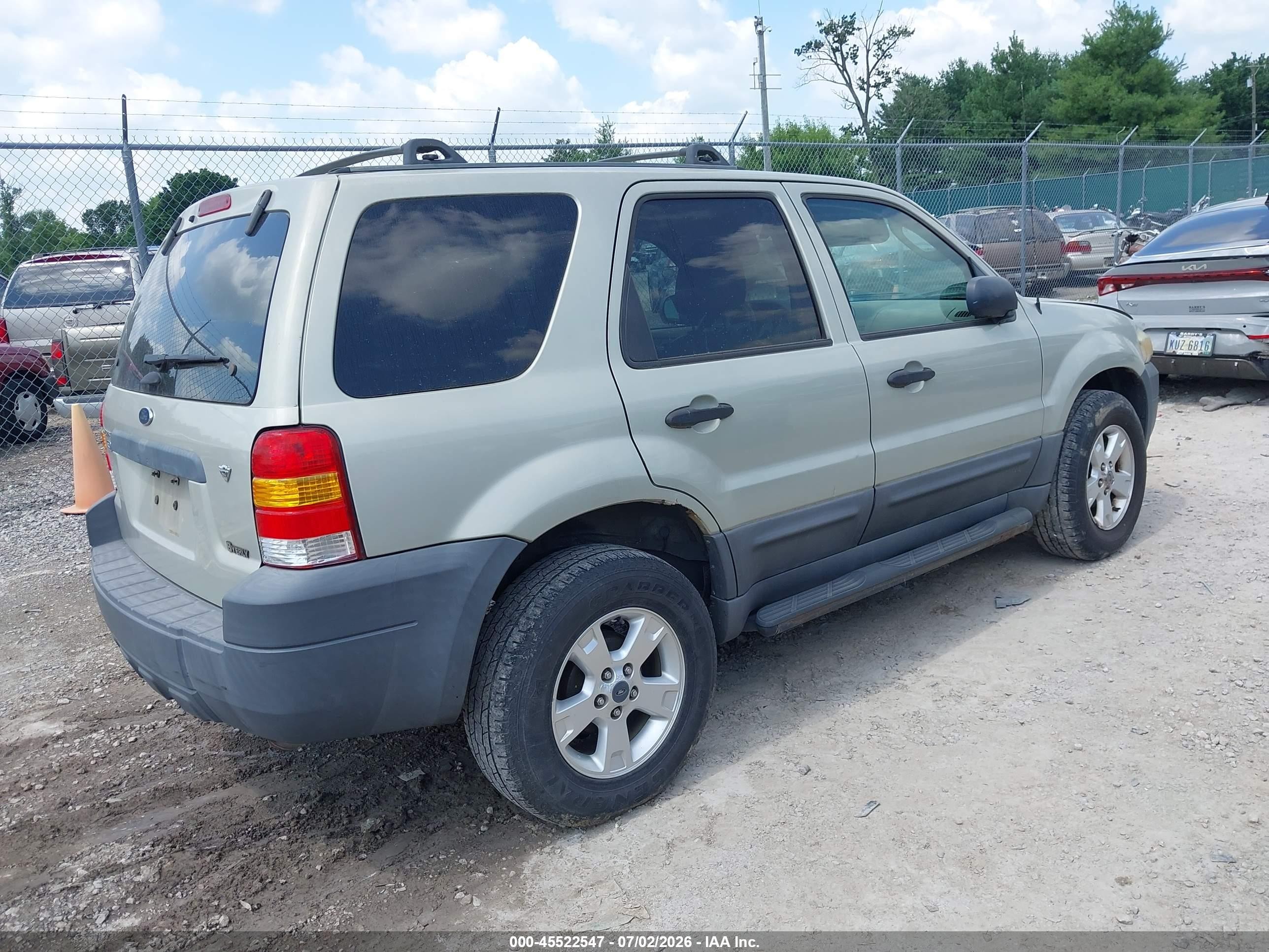 2005 Ford Escape Xlt Серебряный vin: 1FMYU03195KD15317