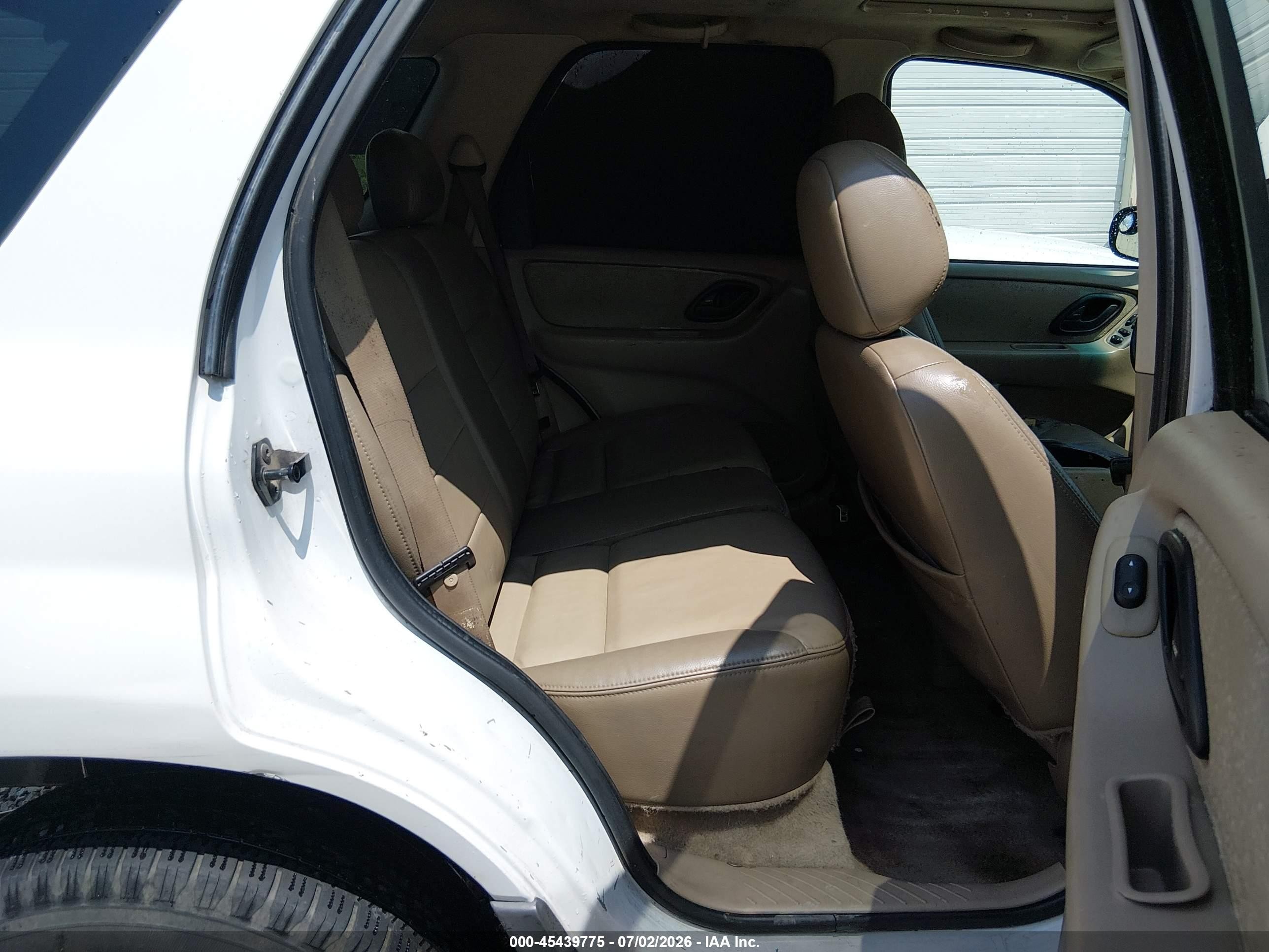 2003 Ford Escape Xlt White vin: 1FMYU031X3KA93769