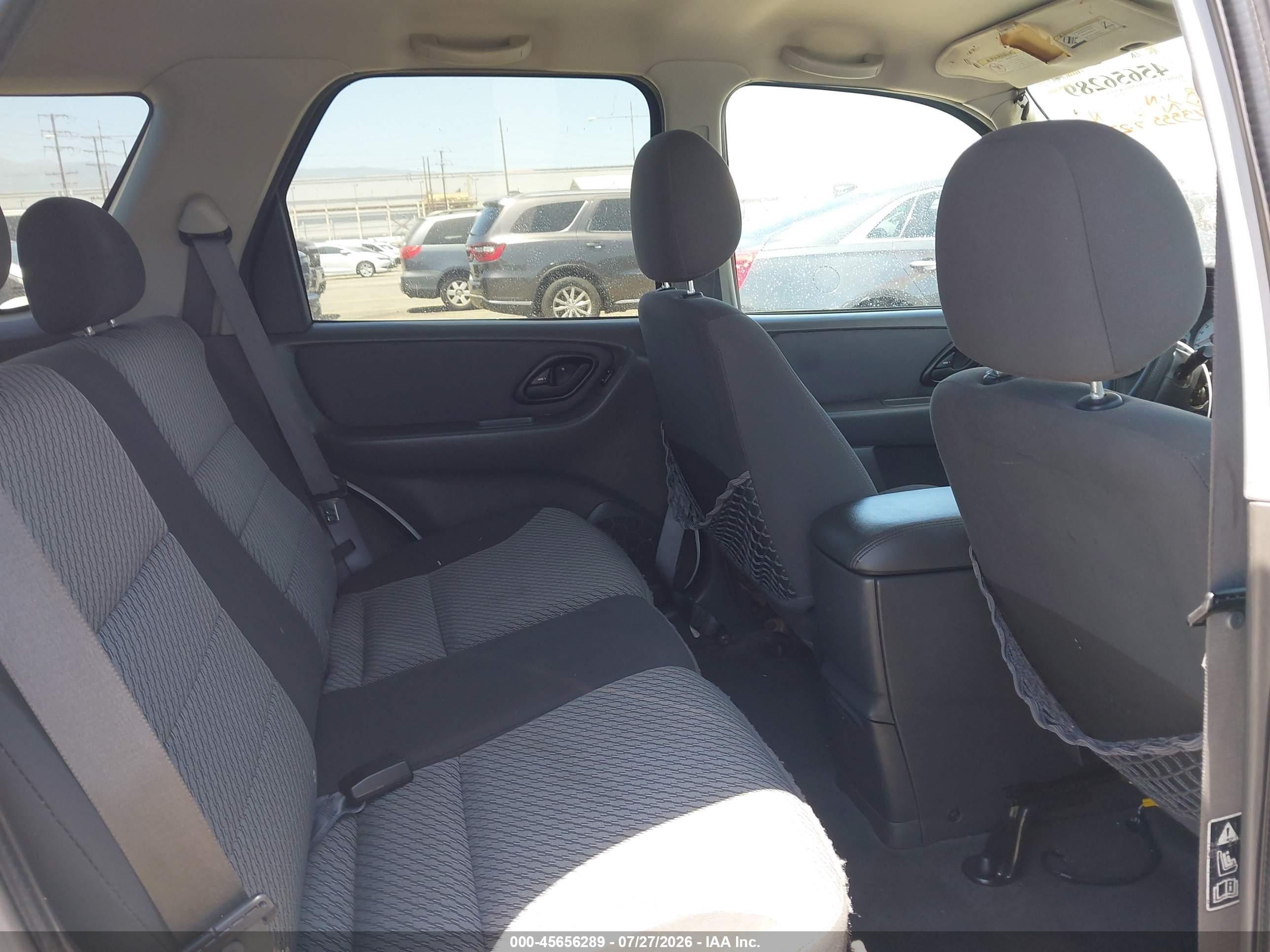 2003 Ford Escape Xlt Белый vin: 1FMYU031X3KE07940