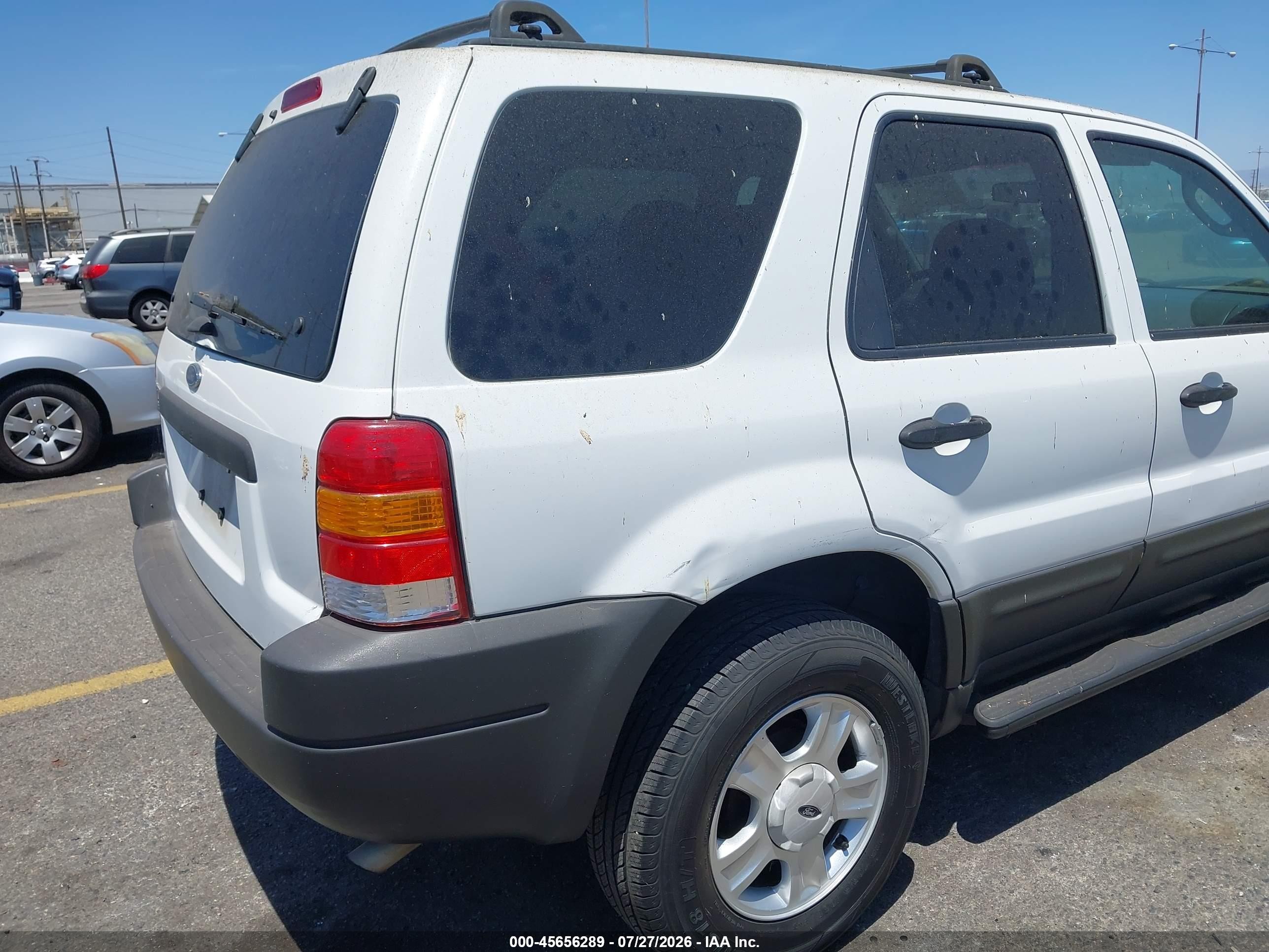 2003 Ford Escape Xlt Белый vin: 1FMYU031X3KE07940