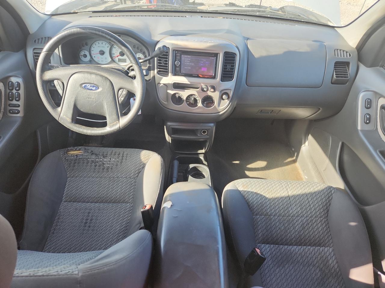 2004 Ford Escape Gray vin: 1FMYU031X4KA15249