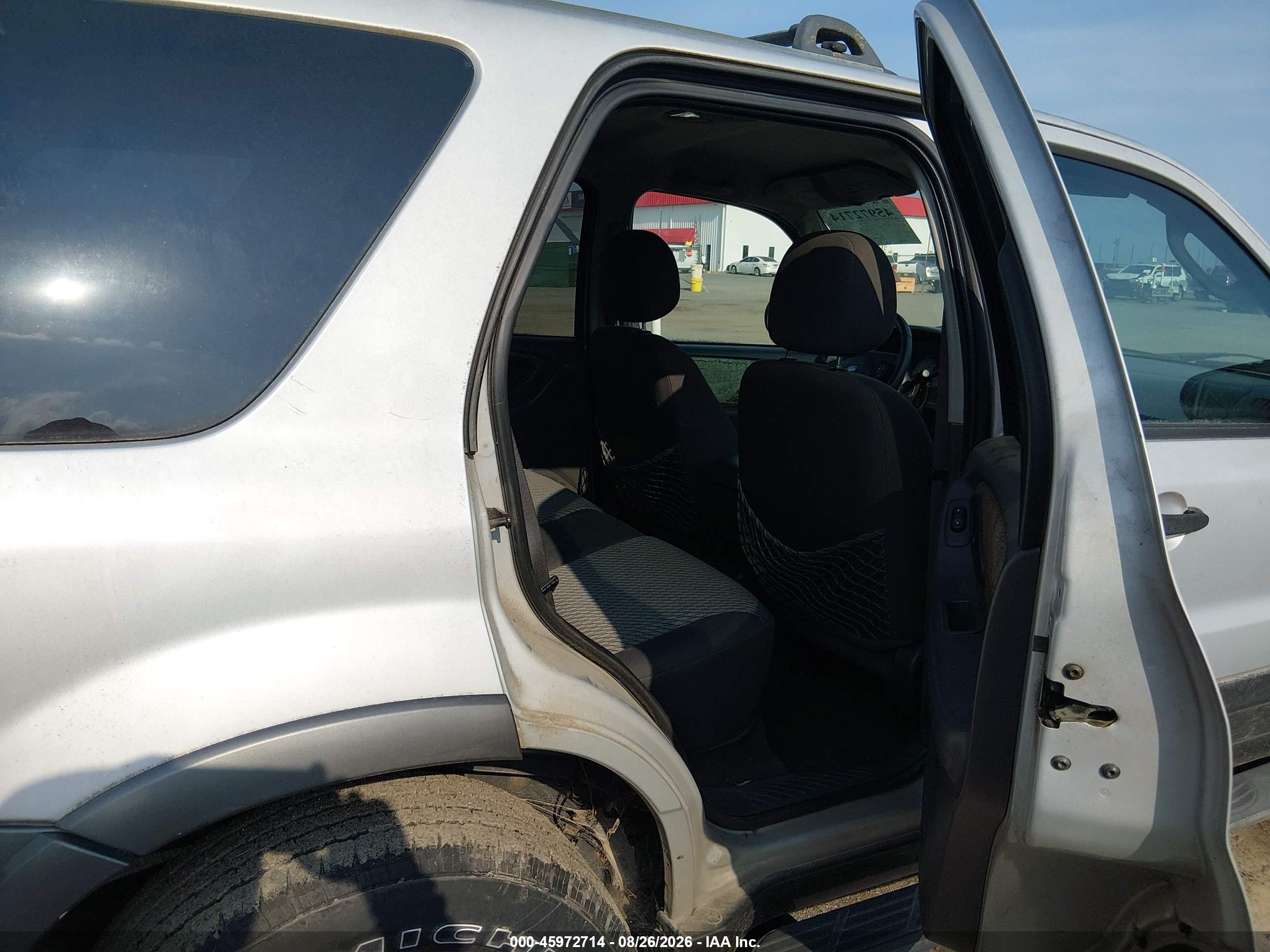 2004 Ford Escape Xlt Silver vin: 1FMYU031X4KB21264