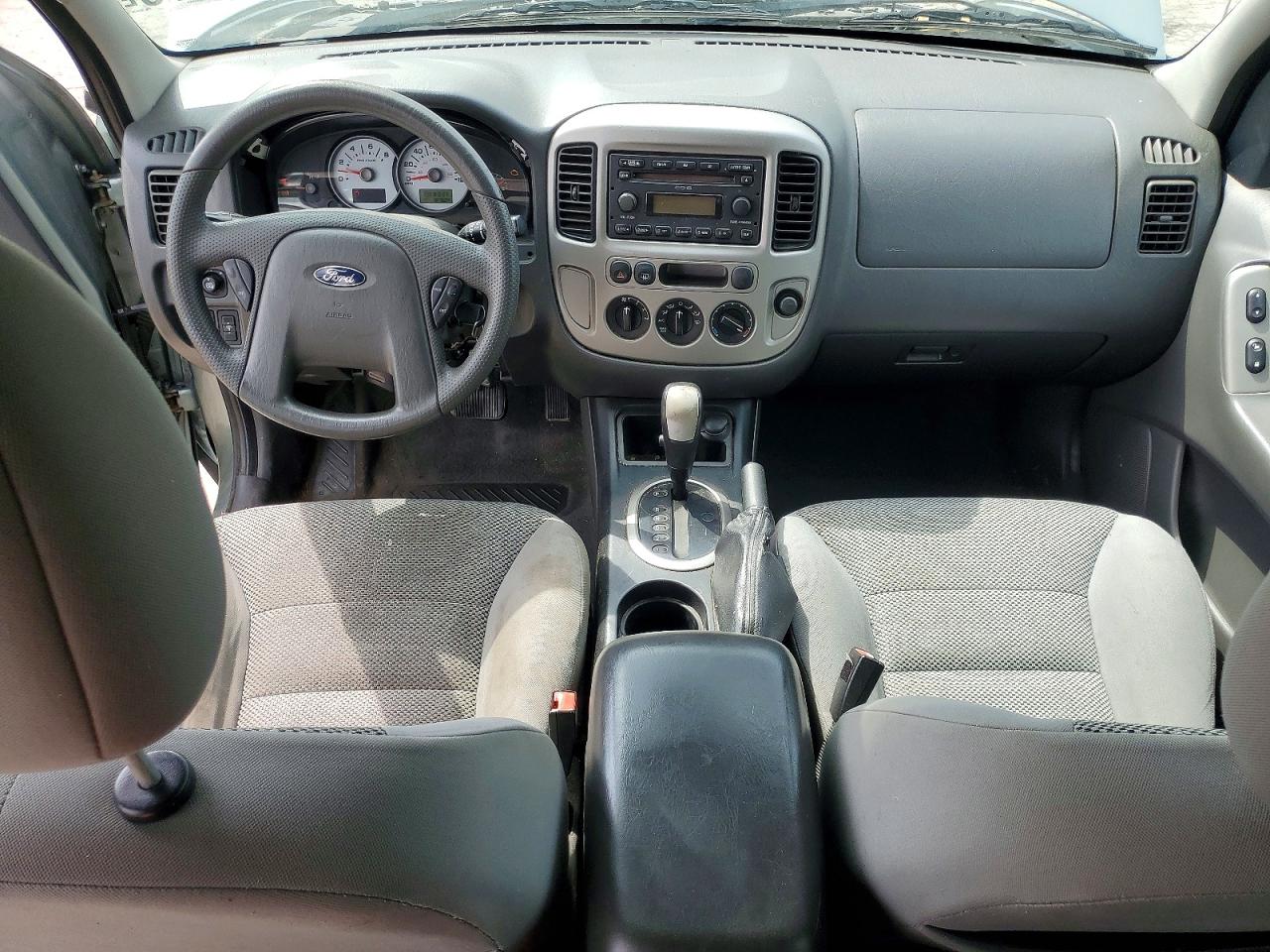 2005 Ford Escape Xlt Зеленый vin: 1FMYU031X5DA15824