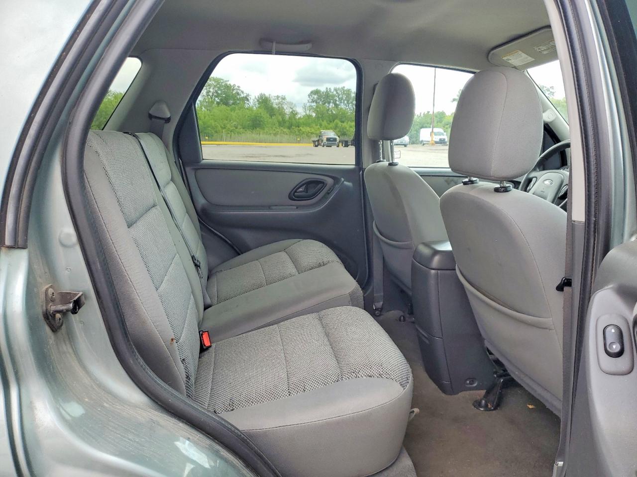 2005 Ford Escape Xlt Зеленый vin: 1FMYU031X5DA15824