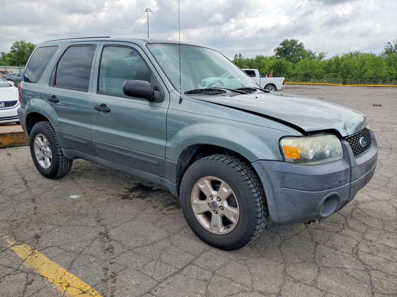 2005 Ford Escape Xlt Зеленый vin: 1FMYU031X5DA15824