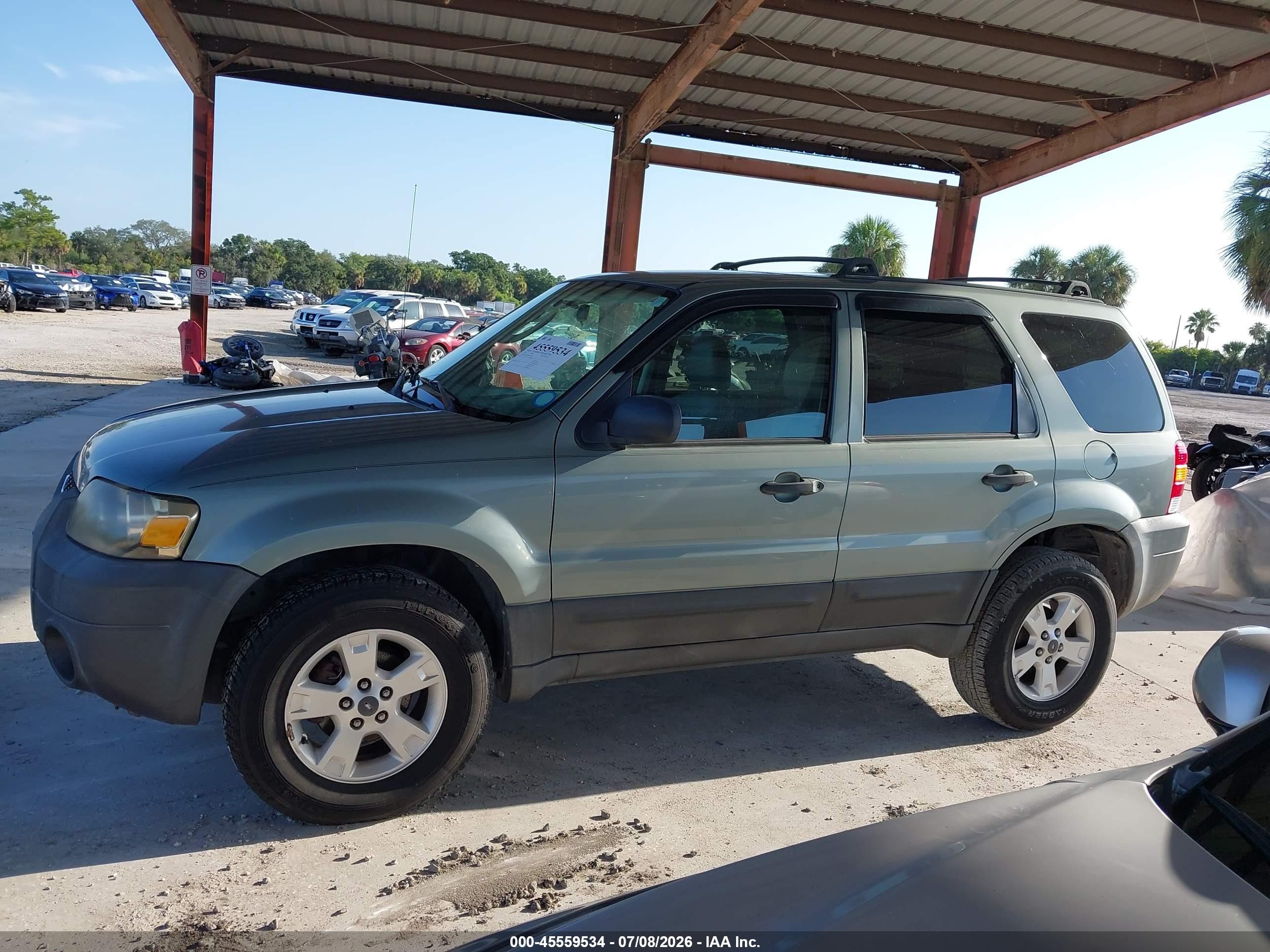 2007 Ford Escape Xlt Зеленый vin: 1FMYU03Z07KB95836