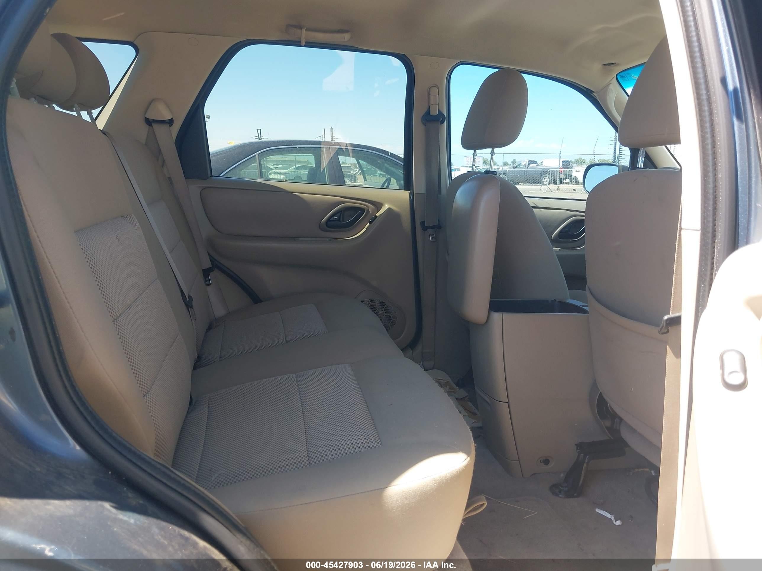 2005 Ford Escape Xlt Blue vin: 1FMYU03Z25KC79685