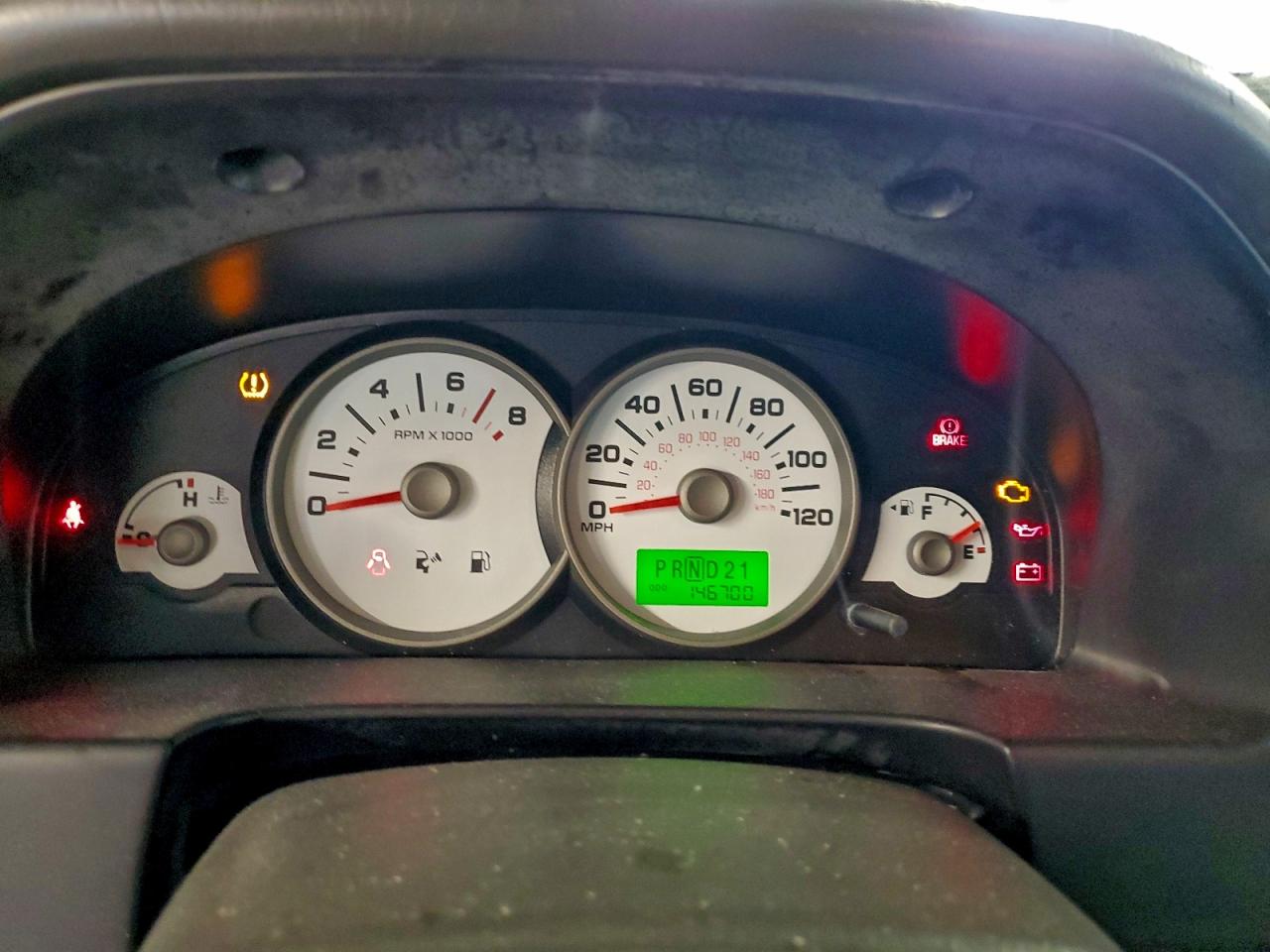 2007 Ford Escape Red vin: 1FMYU03Z37KA30587