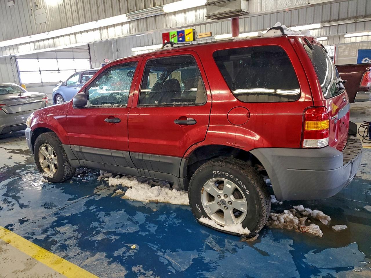 2007 Ford Escape Red vin: 1FMYU03Z37KA30587