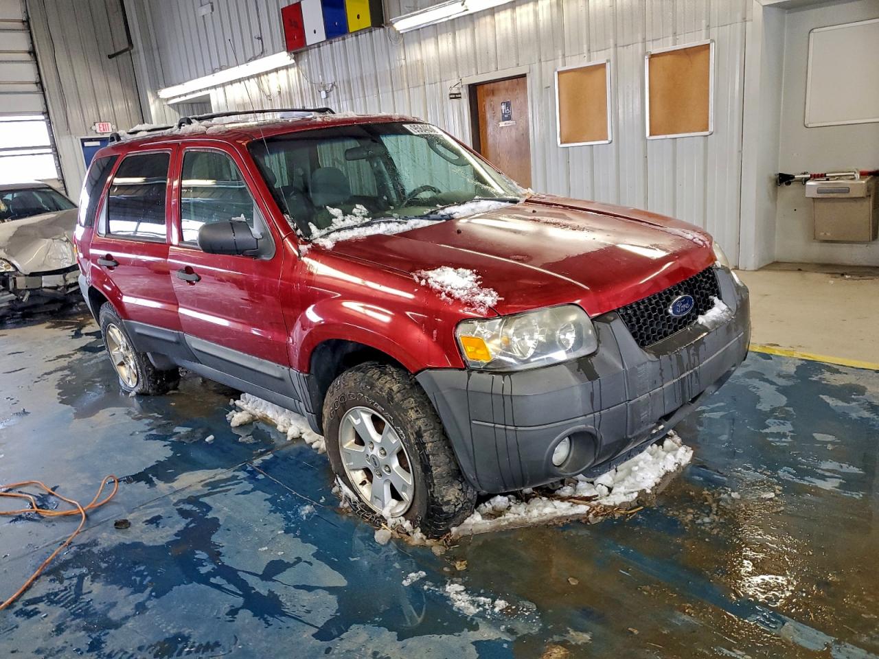 2007 Ford Escape Red vin: 1FMYU03Z37KA30587