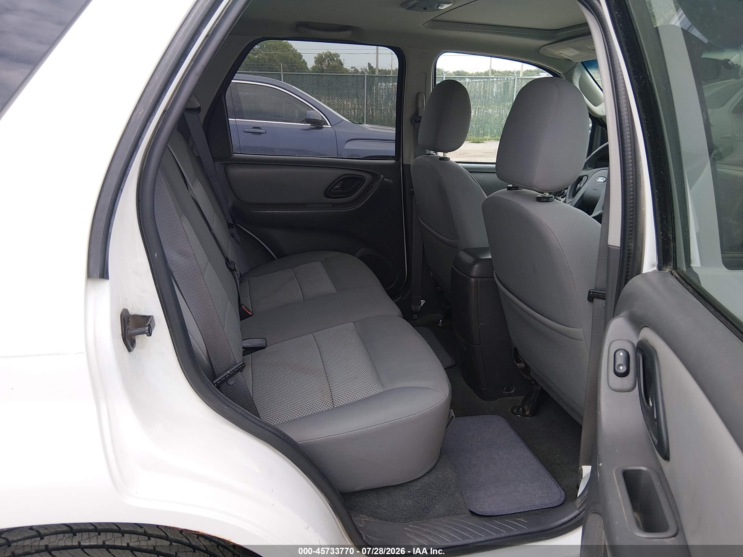 2007 Ford Escape Xlt Белый vin: 1FMYU03Z47KB90381
