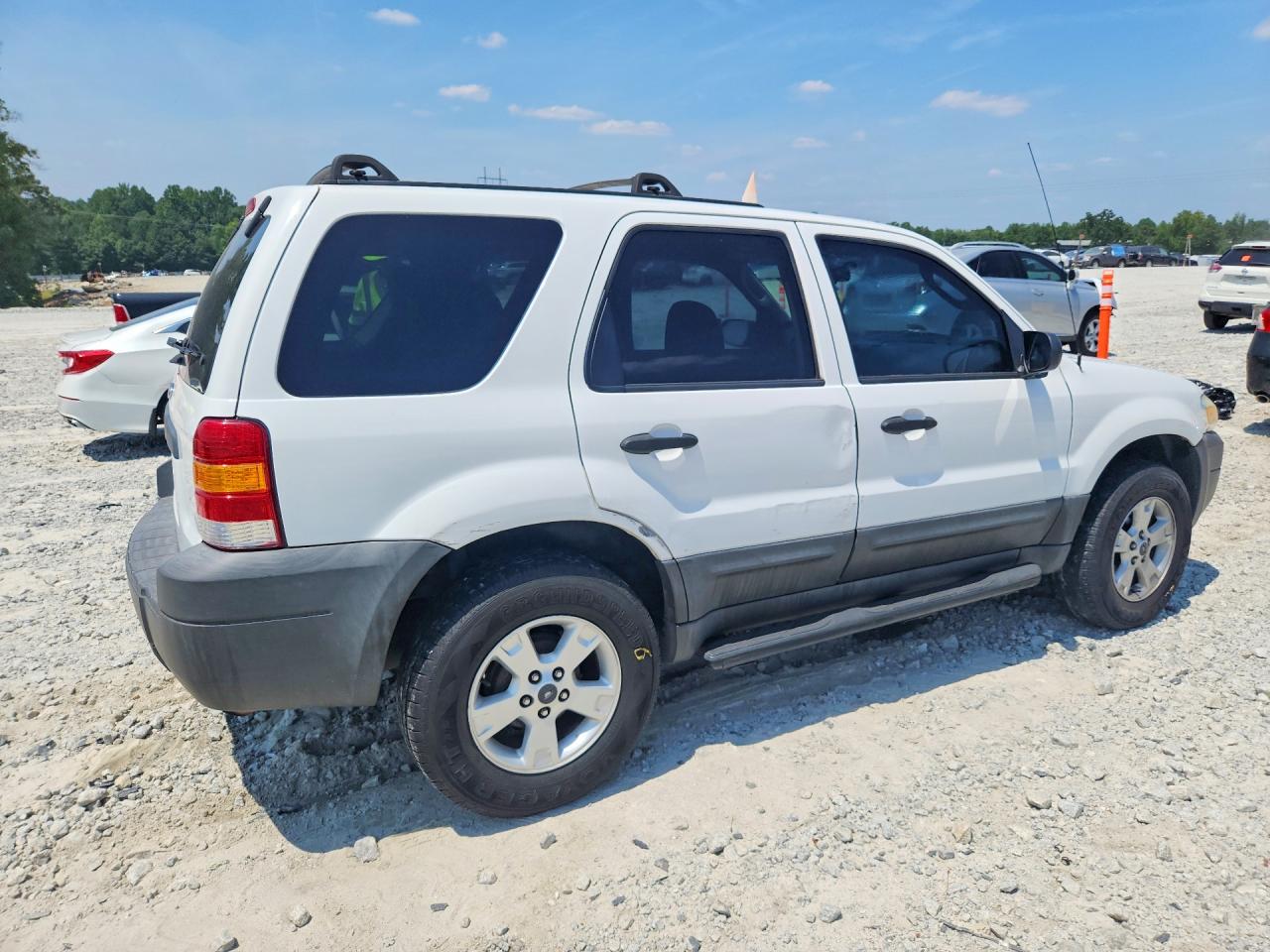 2005 Ford Escape Xlt Белый vin: 1FMYU03ZX5KB87143