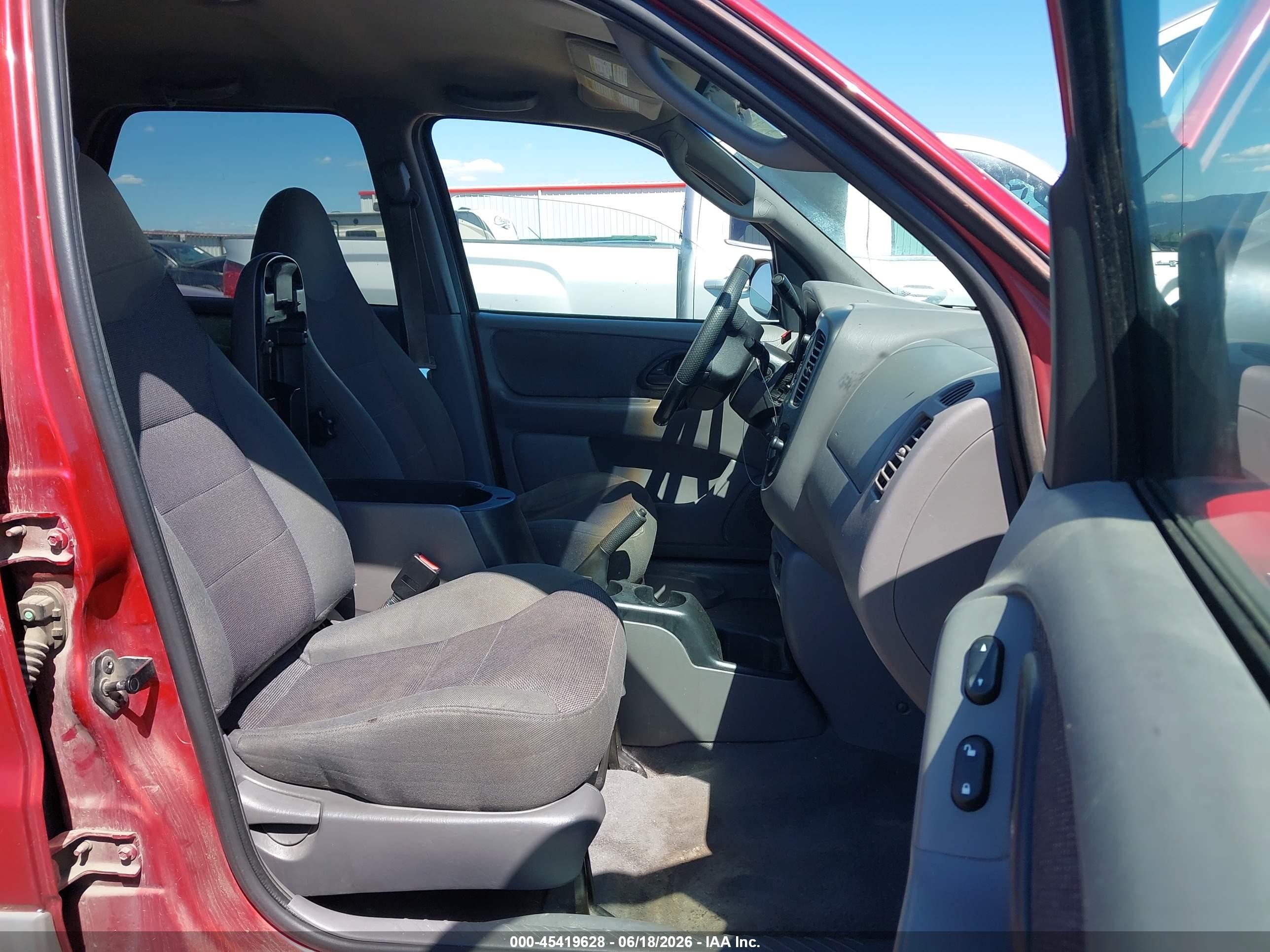 2001 Ford Escape Xlt Red vin: 1FMYU04101KC35784
