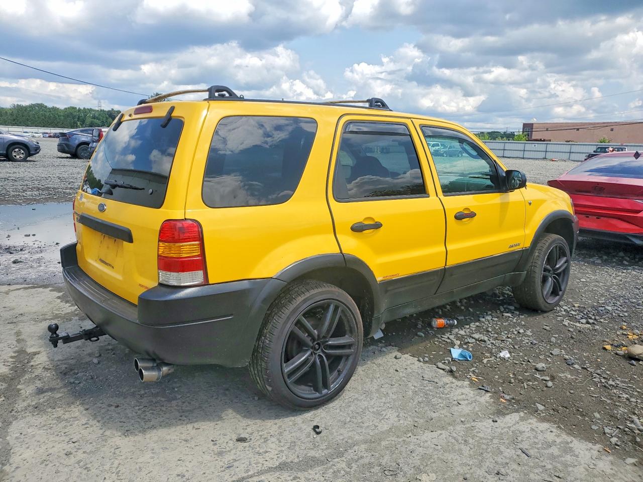 2001 Ford Escape Xlt Yellow vin: 1FMYU04111KB28887