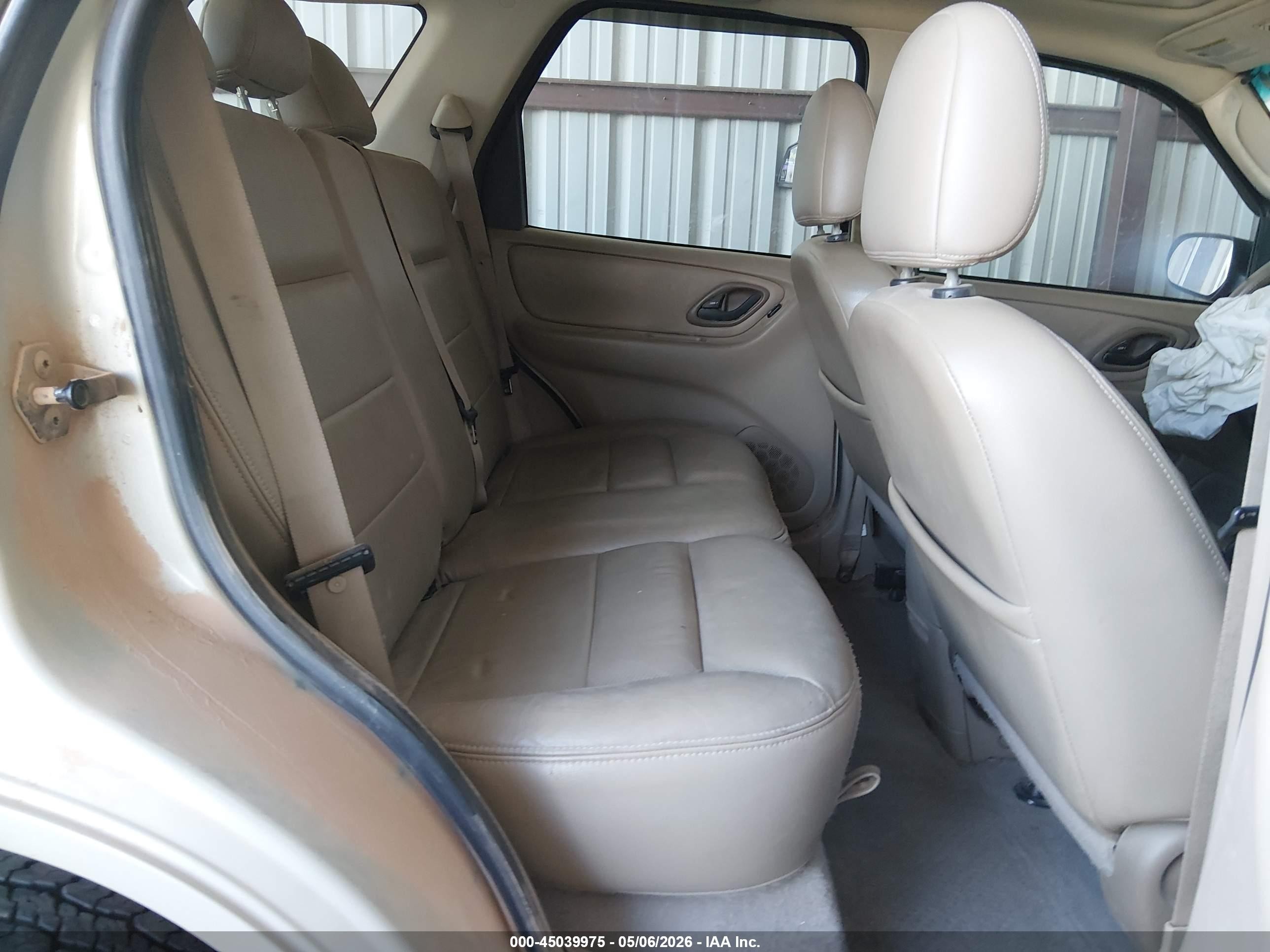 2005 Ford Escape Limited Серебряный vin: 1FMYU04115KA48494