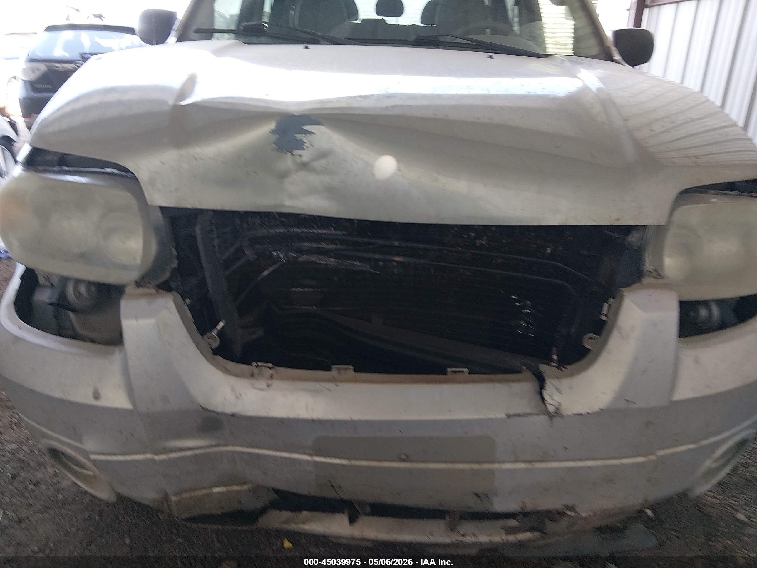 2005 Ford Escape Limited Серебряный vin: 1FMYU04115KA48494