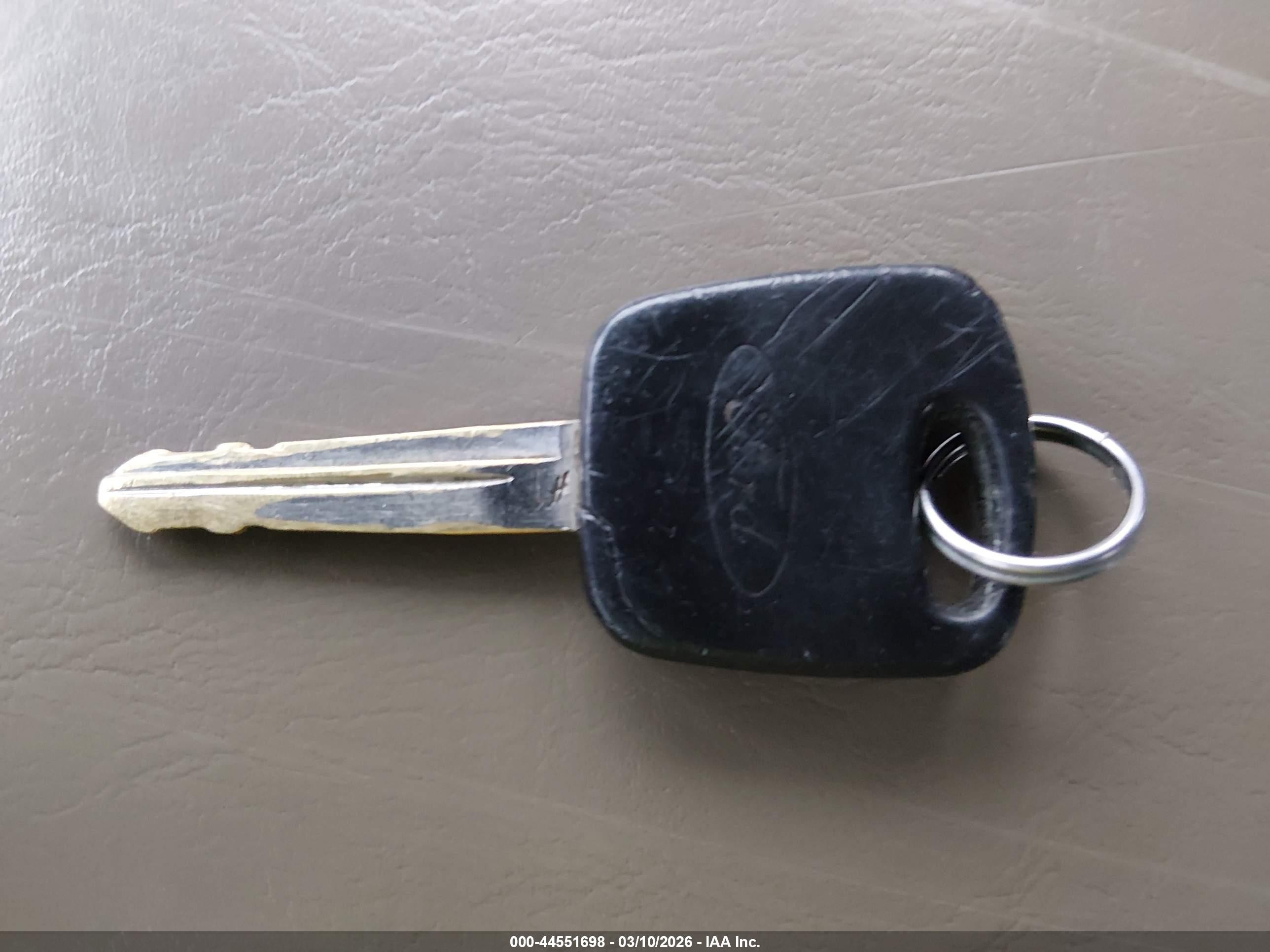 2001 Ford Escape Xlt Gold vin: 1FMYU04121KC19019