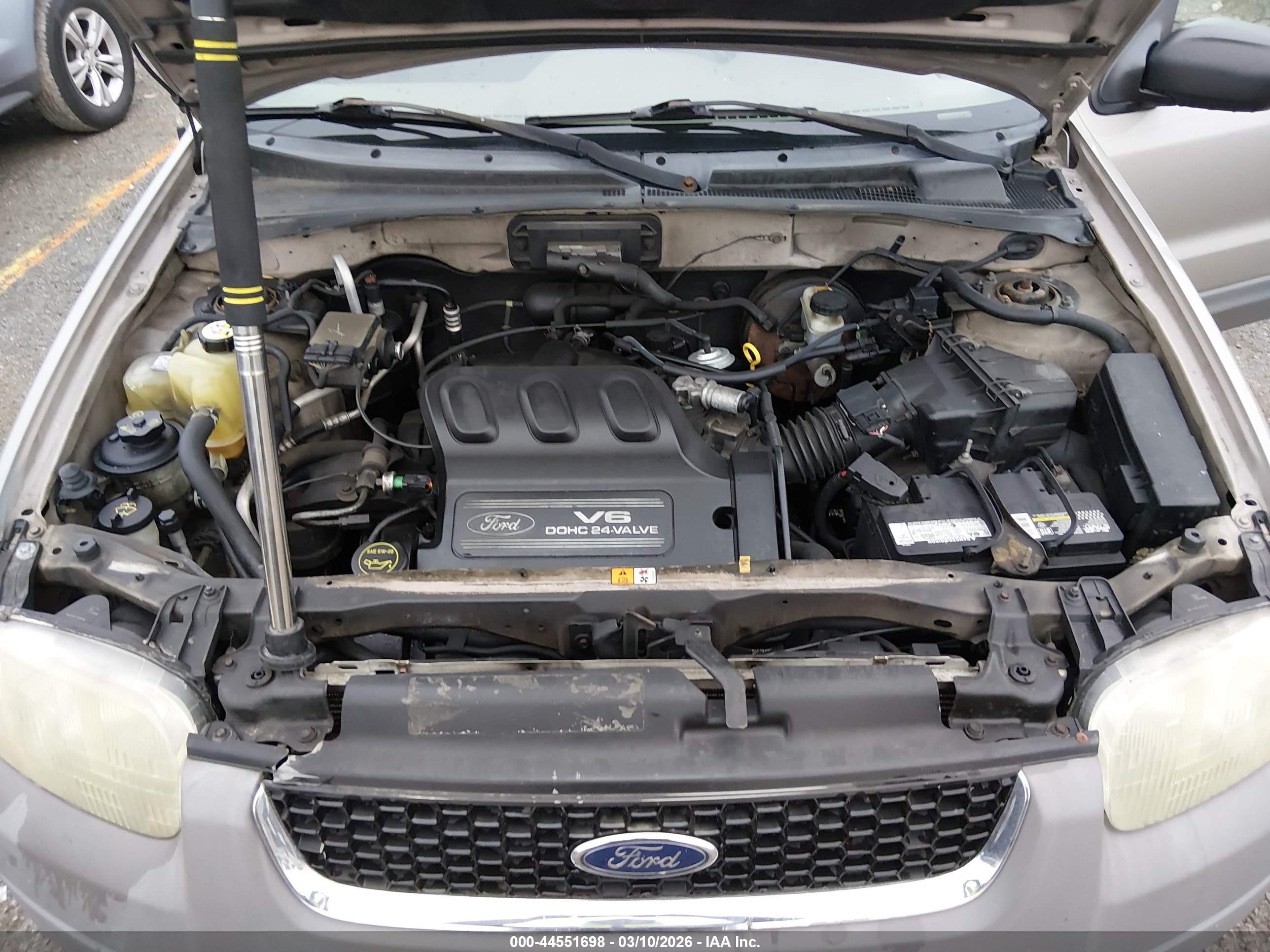 2001 Ford Escape Xlt Gold vin: 1FMYU04121KC19019