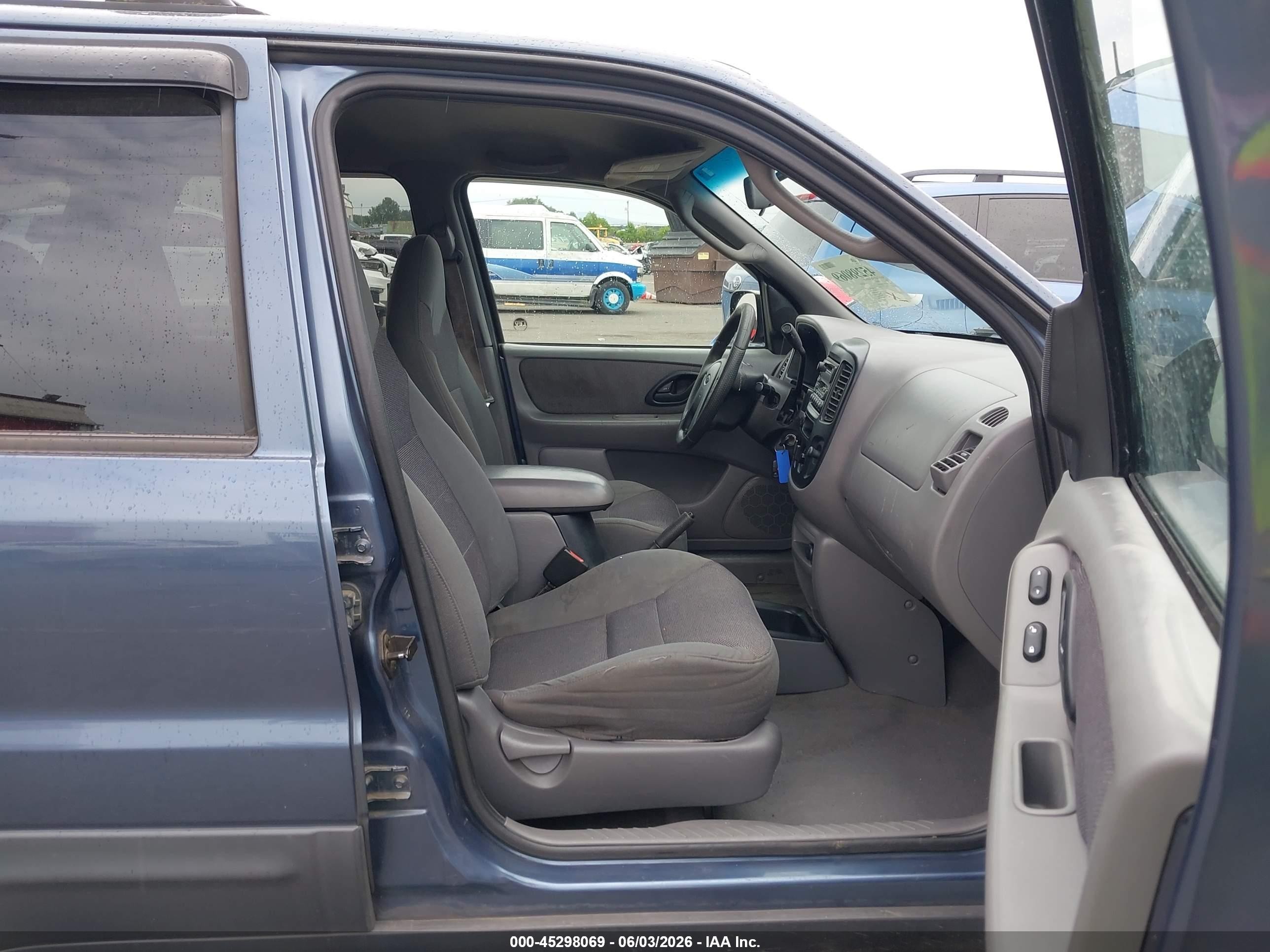 2001 Ford Escape Xlt Dark Blue vin: 1FMYU04141KD93657