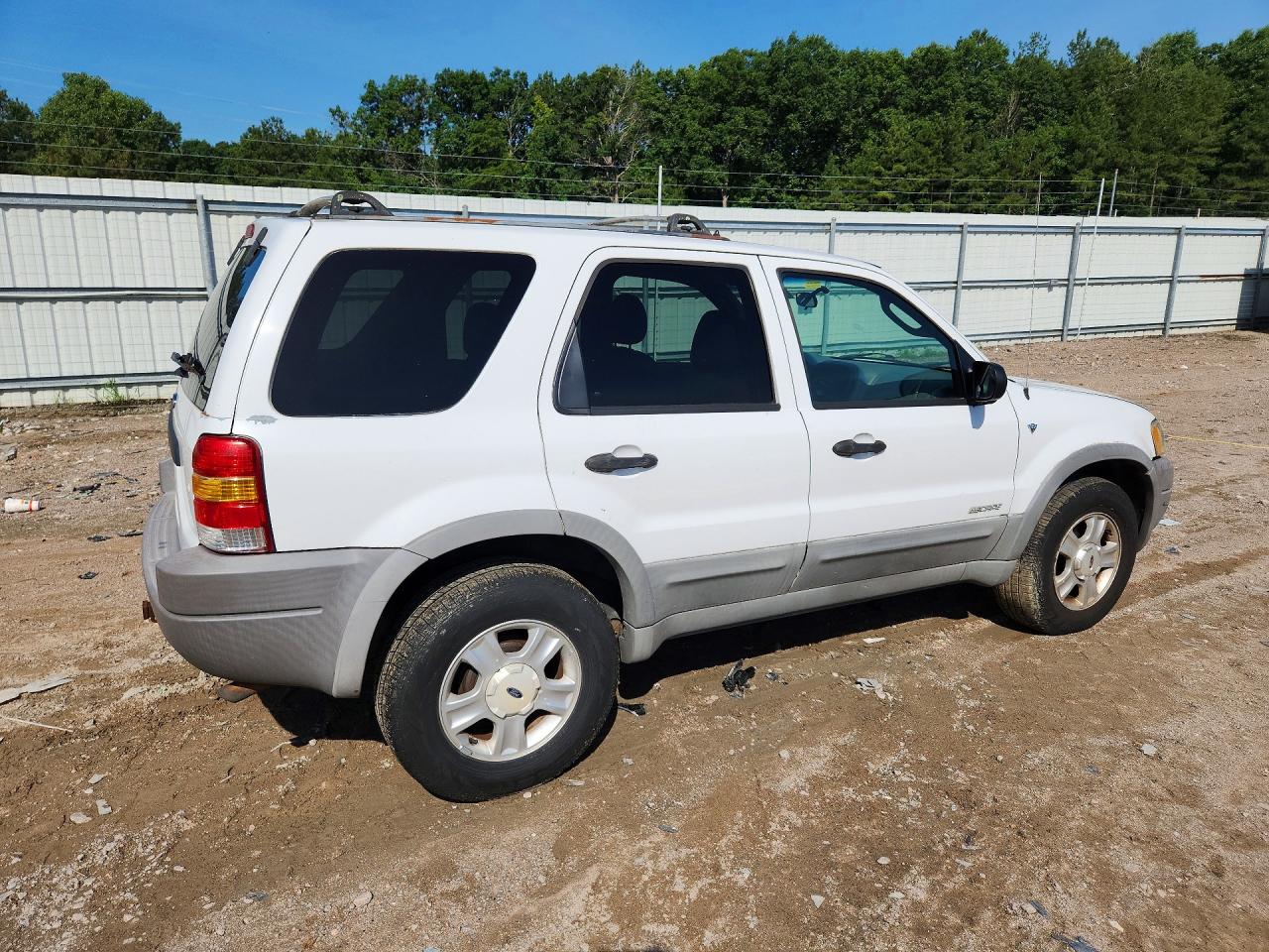 2002 Ford Escape Xlt White vin: 1FMYU04152KA25232