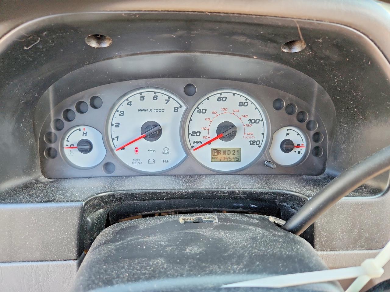 2002 Ford Escape Xlt White vin: 1FMYU04152KA25232