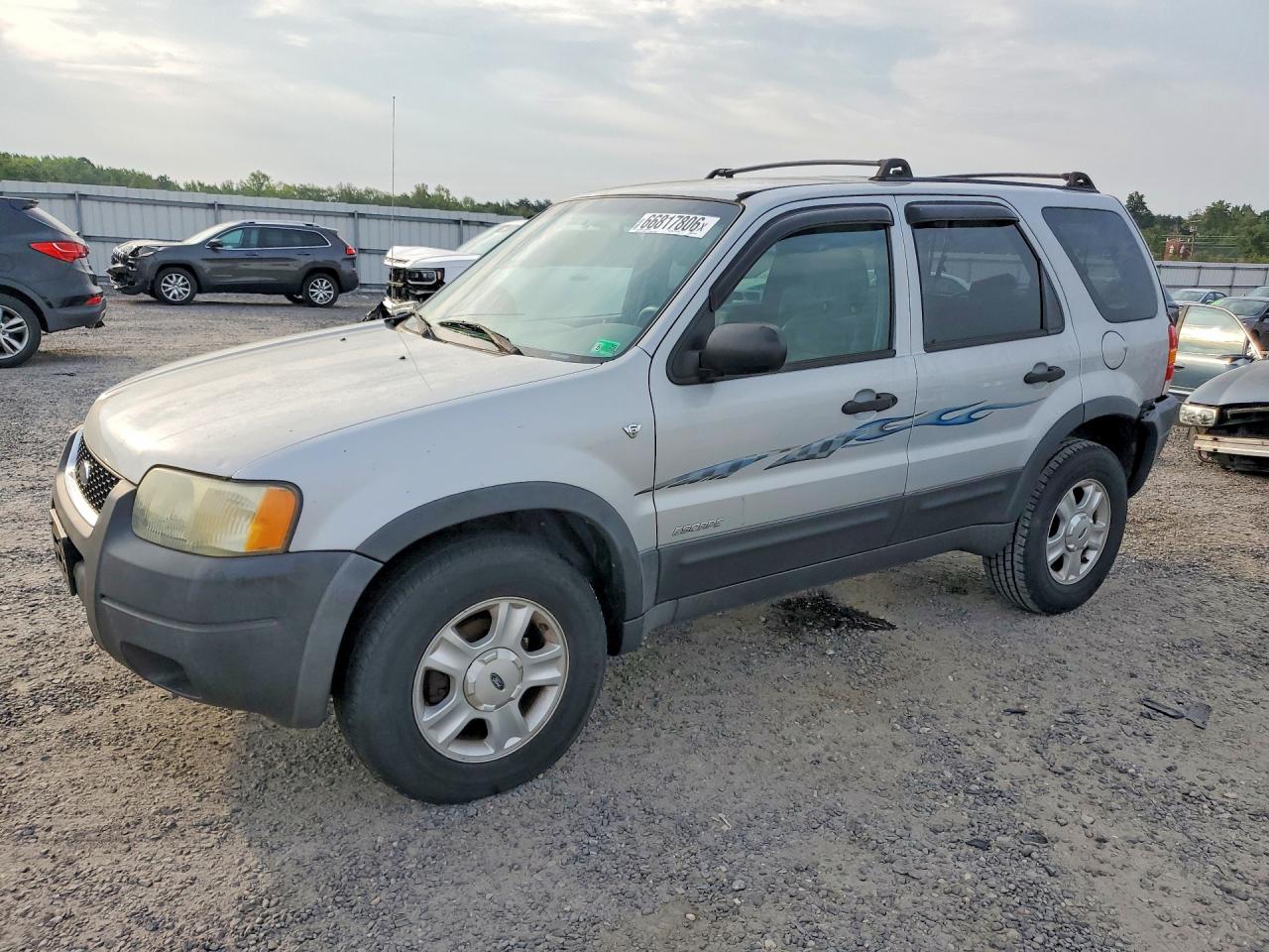 2002 Ford Escape Xlt Серебряный vin: 1FMYU04172KD10451