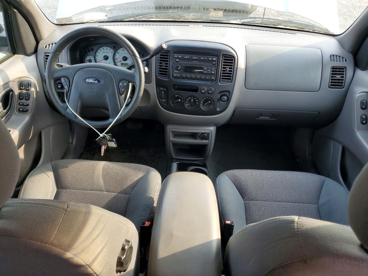 2002 Ford Escape Xlt Серебряный vin: 1FMYU04172KD10451