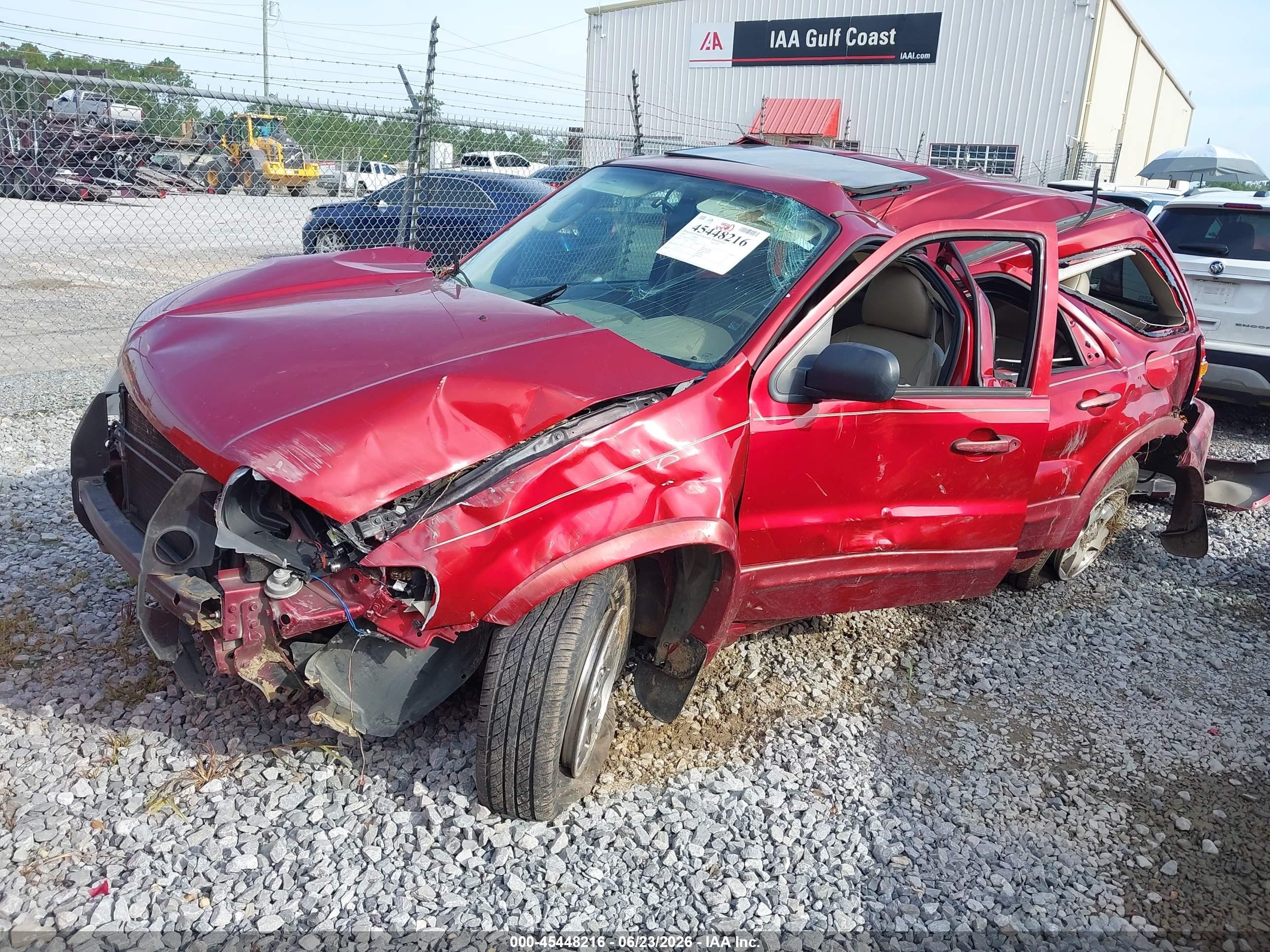 2005 Ford Escape Limited Red vin: 1FMYU04175KD53613